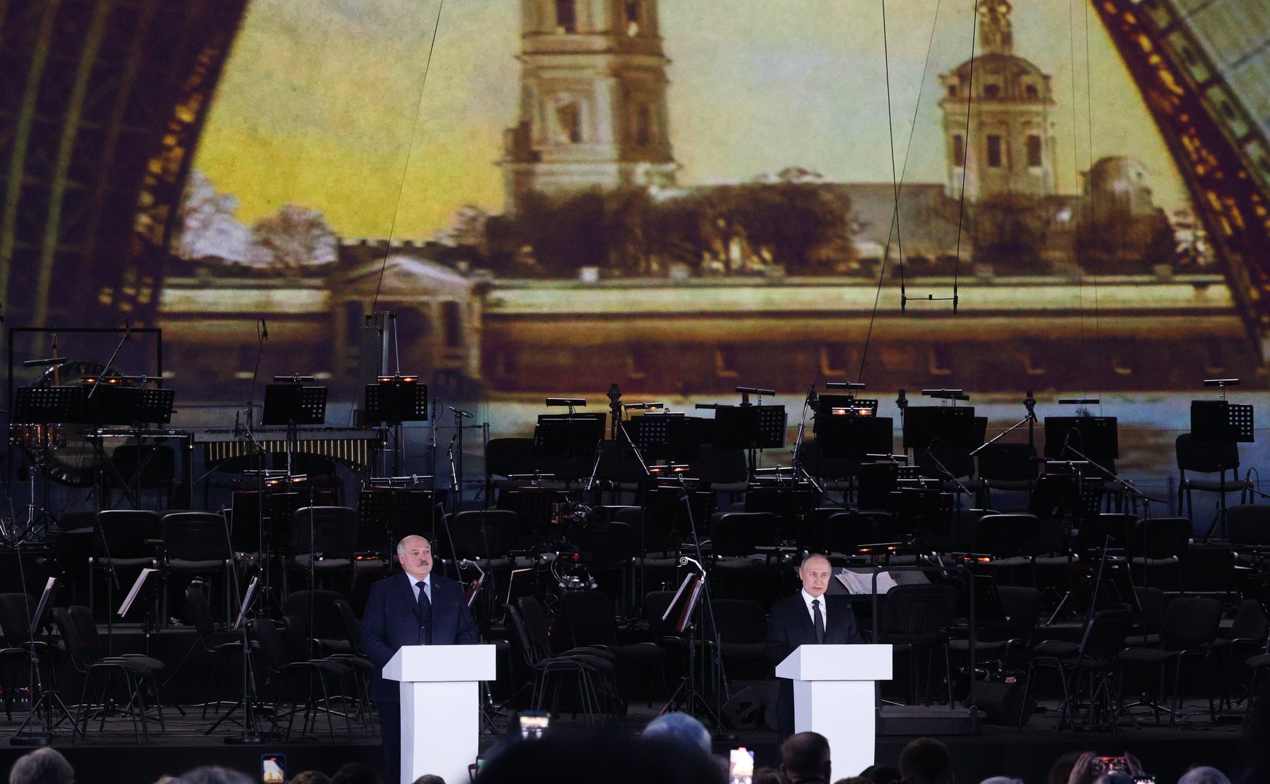 Председатель Совета Федерации Валентина Матвиенко посетила концерт-реквием, посвящённый 80-летию полного освобождения Ленинграда от фашистской блокады