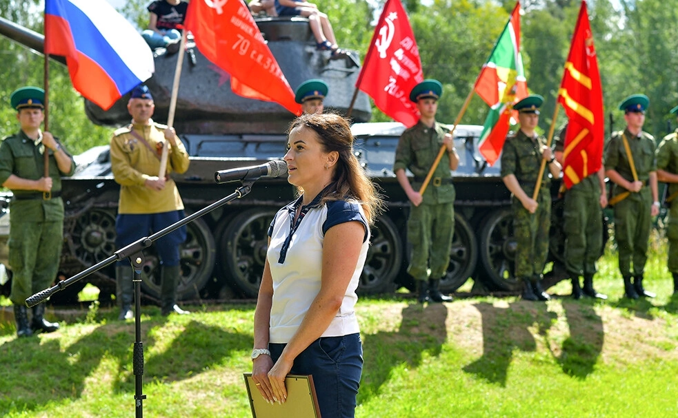 Ирина Кожанова приняла участие в военно-историческом фестивале «Слобода партизанская»