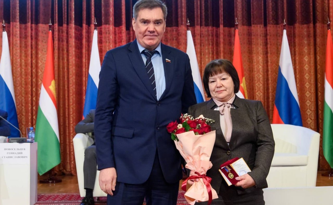 Александр Савин в ходе поездки в регион принял участие в Съезде представительных органов муниципальных образований Калужской области