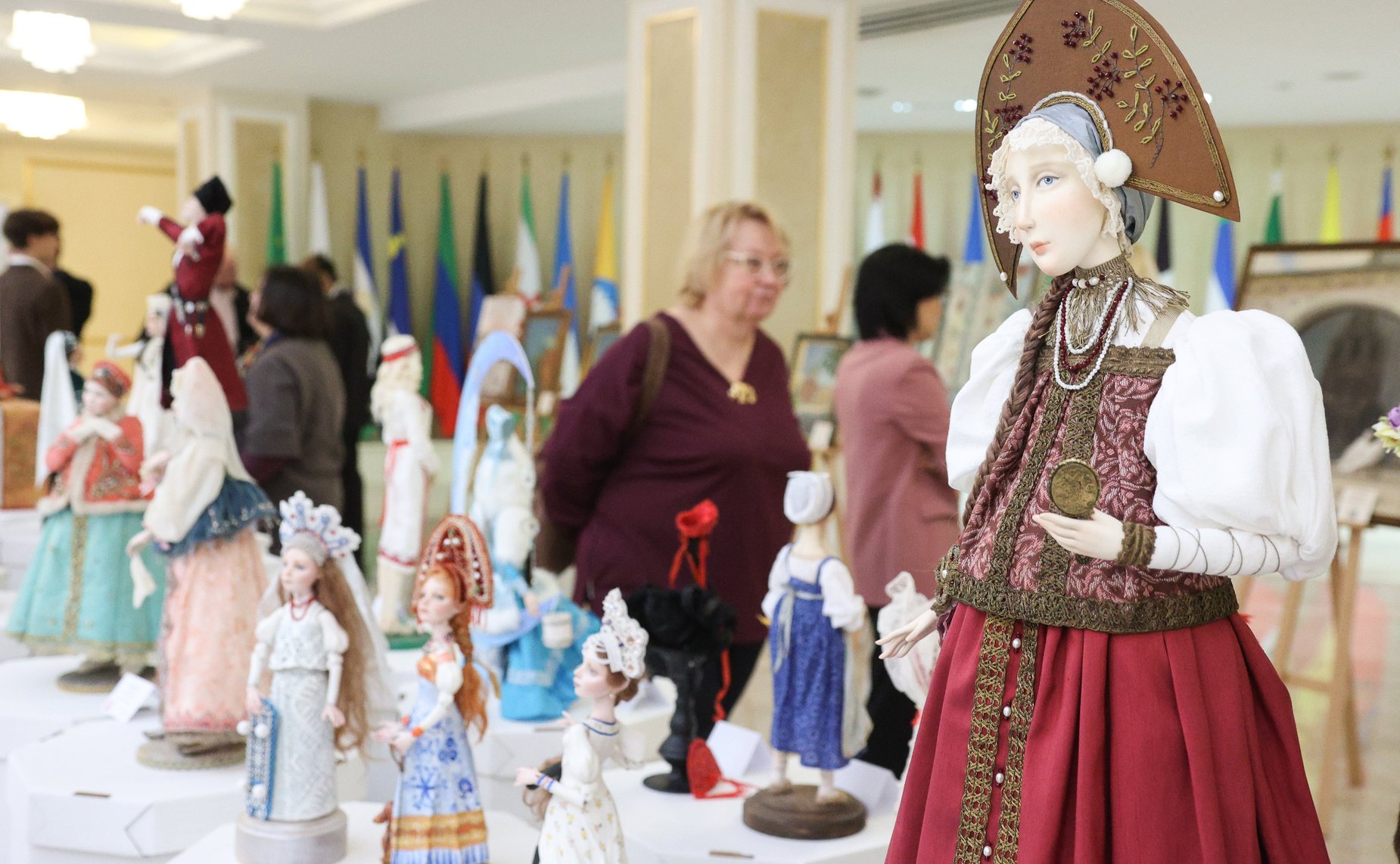 Открытие выставки, приуроченной к Дню народного единства, в рамках Фестиваля православной культуры и традиций малых городов и сельских поселений Руси «София»