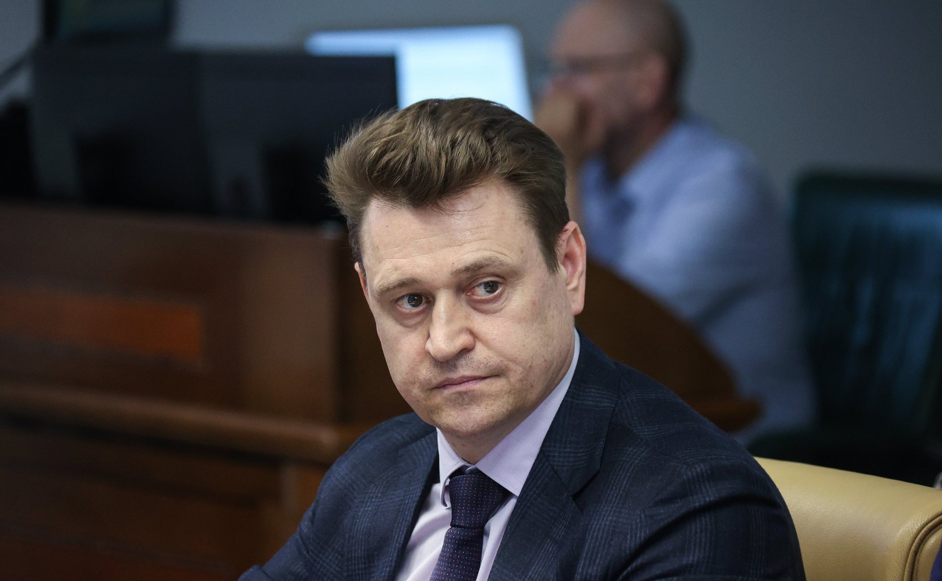 Олег Голов