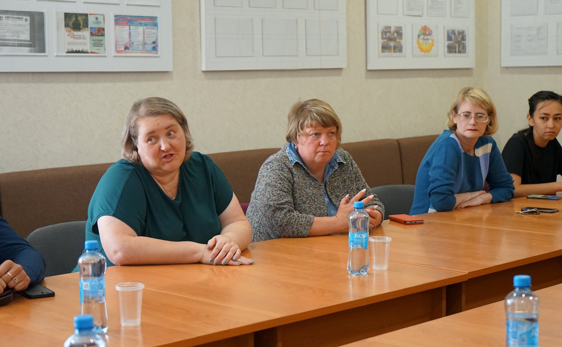 Владимир Полетаев провел встречу с педагогами школы № 1