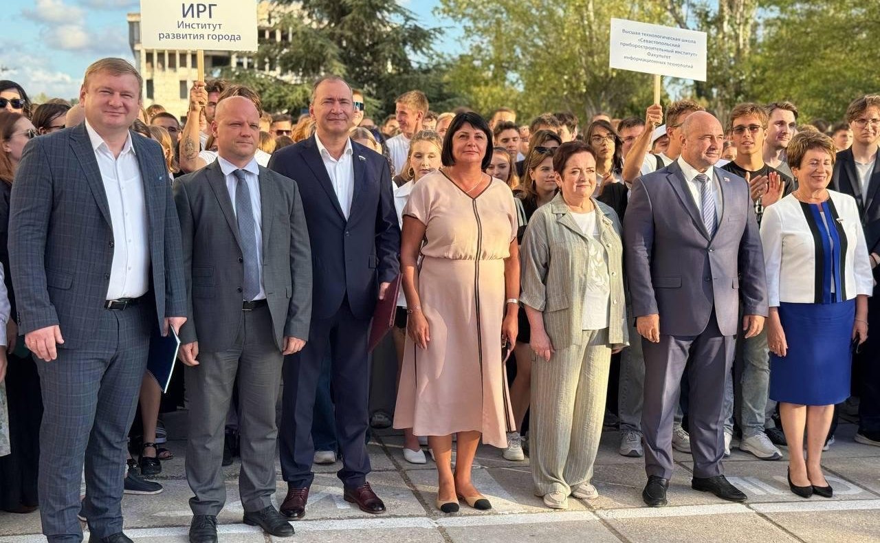 Лариса Мельник приняла участие в праздничных мероприятиях, посвящённых Дню знаний