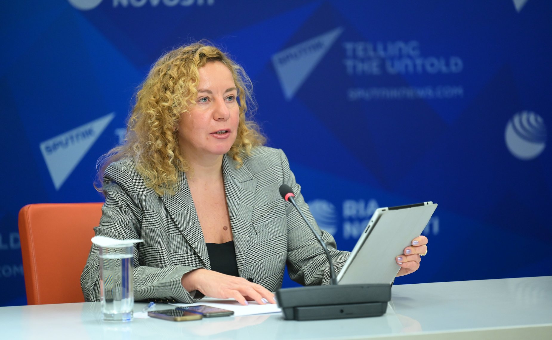 Онлайн-конференция на тему «Экологическое благополучие Арктики и Антарктики» в Пресс-центре МИА «Россия сегодня»