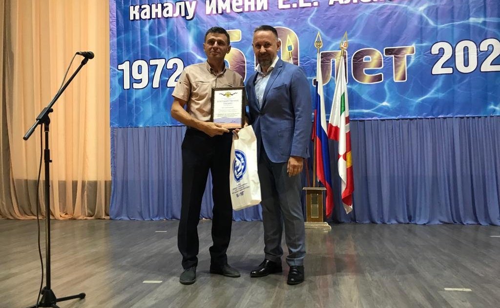 Олег Алексеев вручил Благодарственные письма