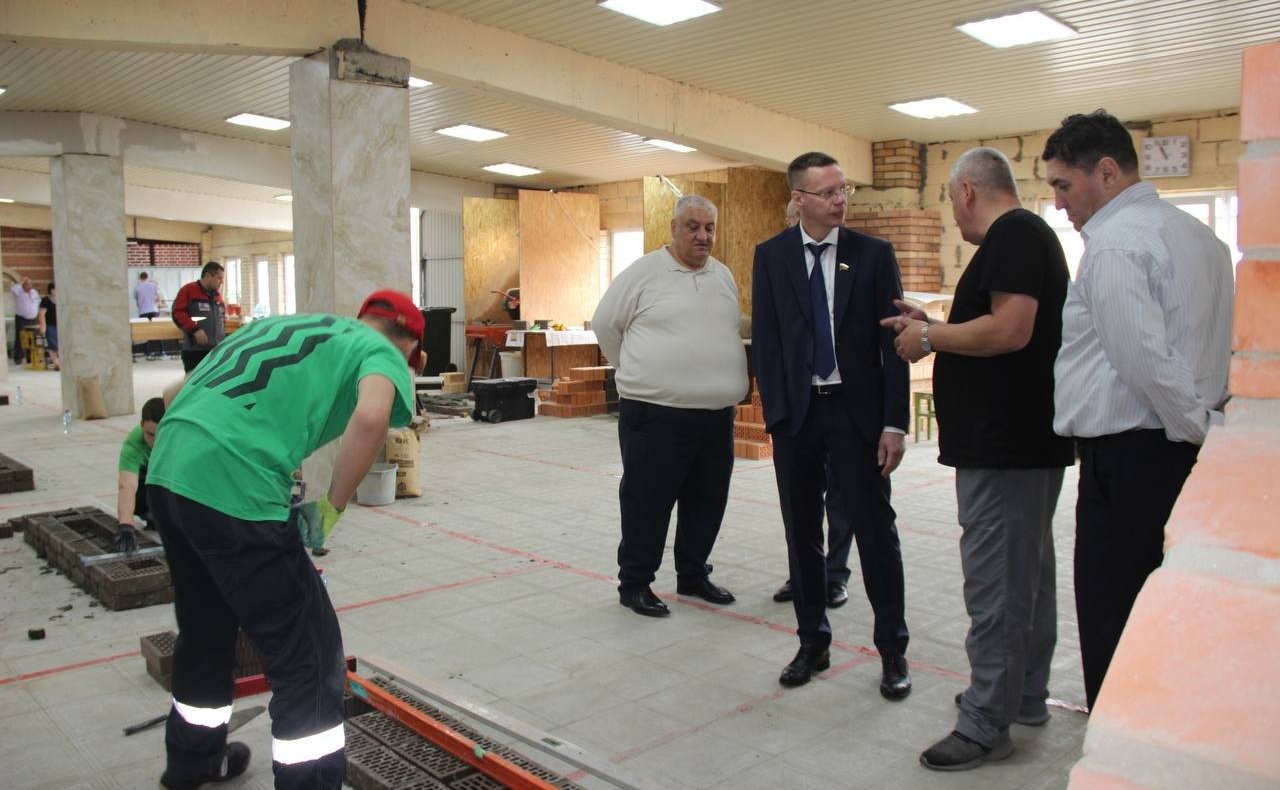 Виталий Назаренко посетил Северо-Кавказский аграрно-технологический колледж, где проходит Национальный чемпионат «Молодые профессионалы» (WorldSkills Russia)