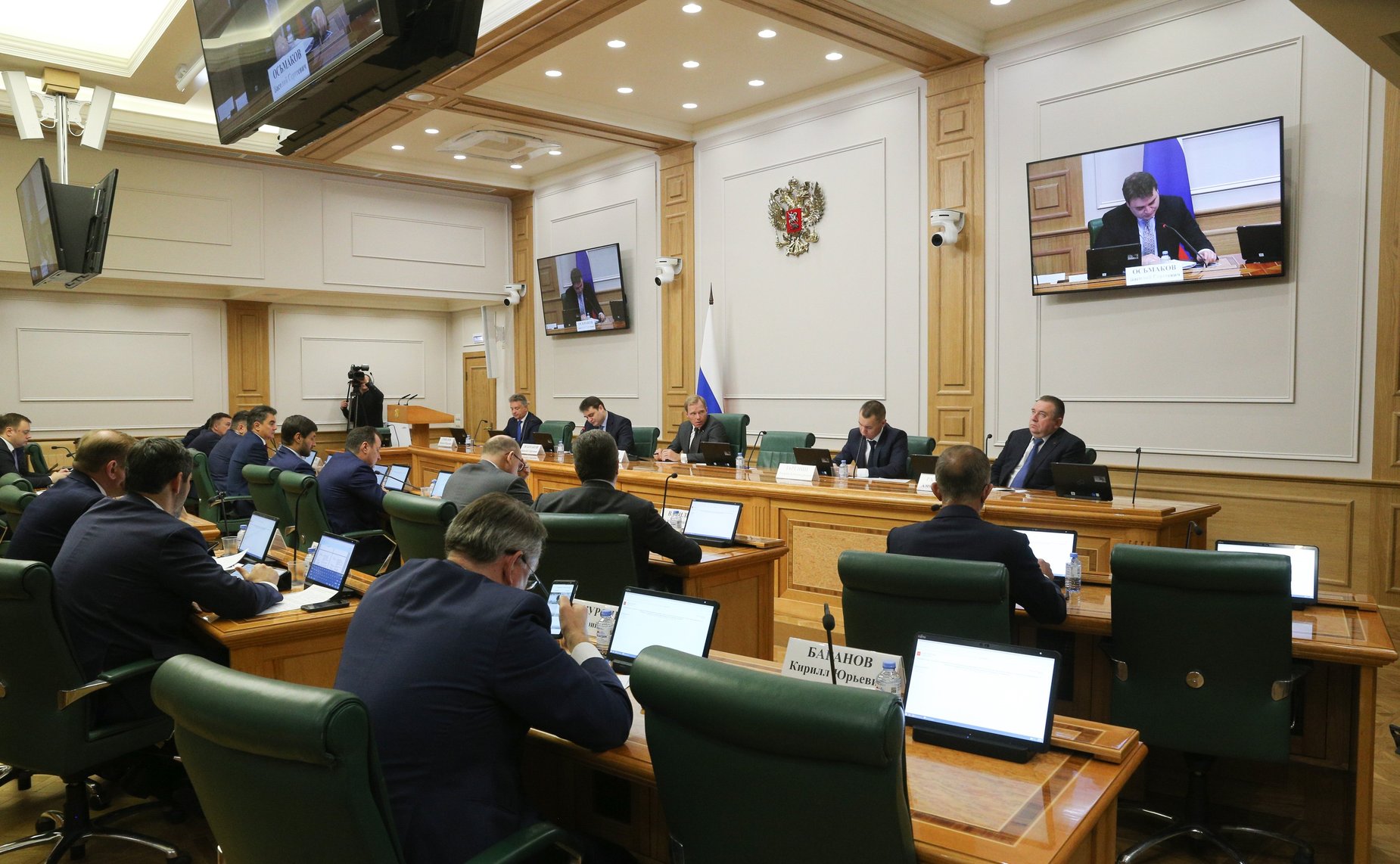 Парламентские слушания «О поддержке импортозамещения продукции, услуг и технологий, критически важных с точки зрения зависимости от импорта, в гражданских отраслях промышленности РФ»