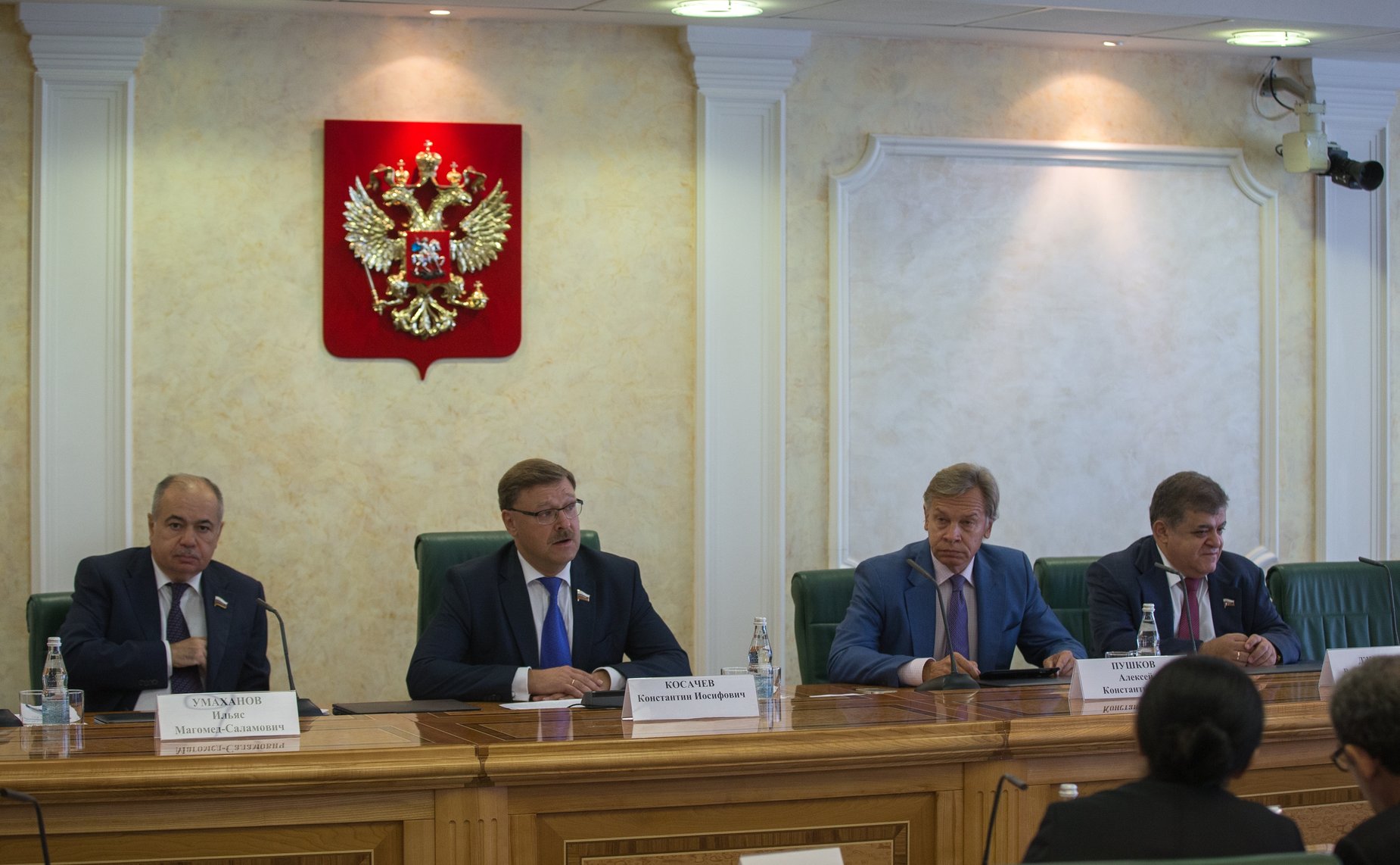 В президиуме заседания