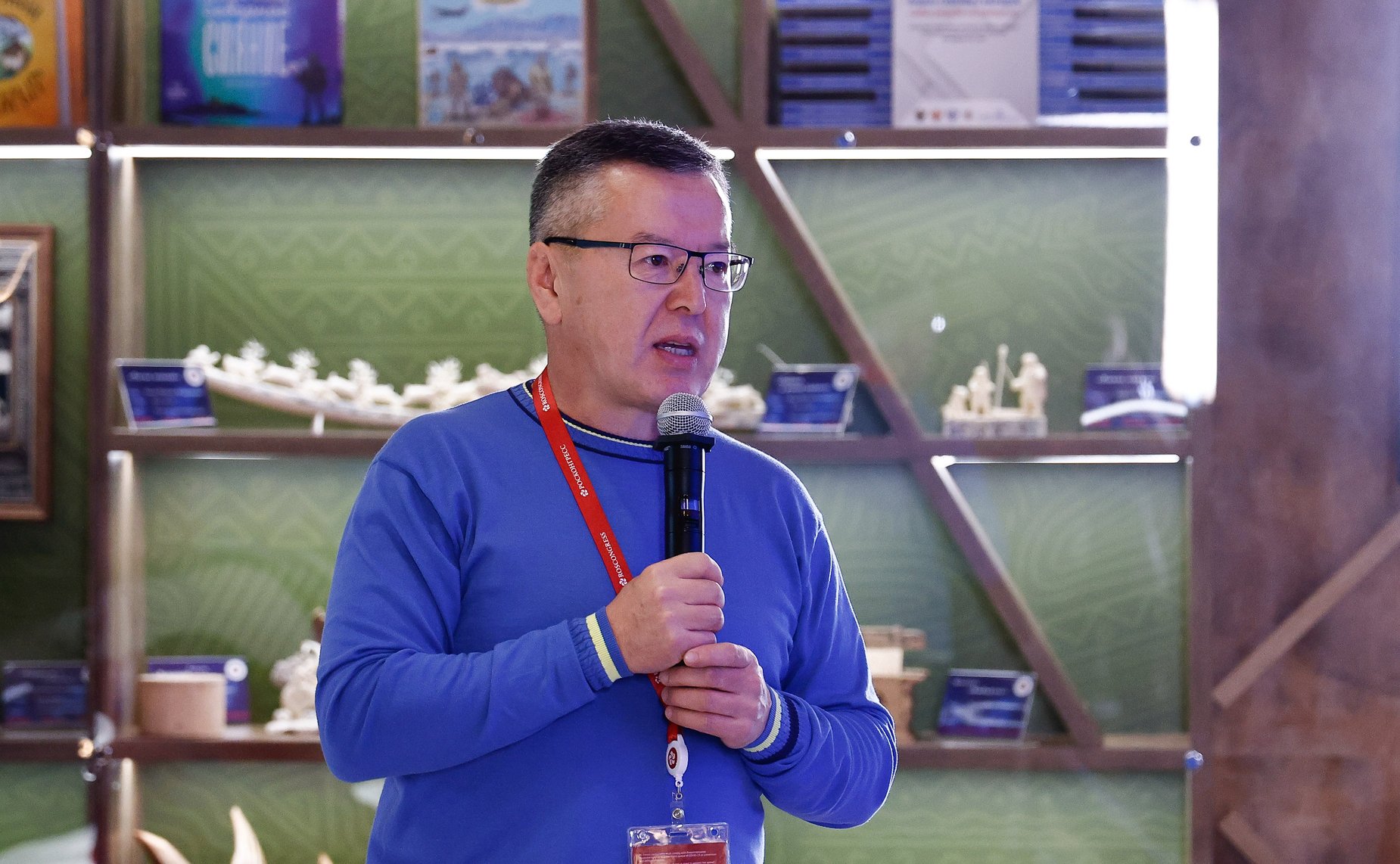 Сессия «Диалог культур коренных народов России и Китая». Сенаторы принимают участие в VIII Восточном экономическом форуме