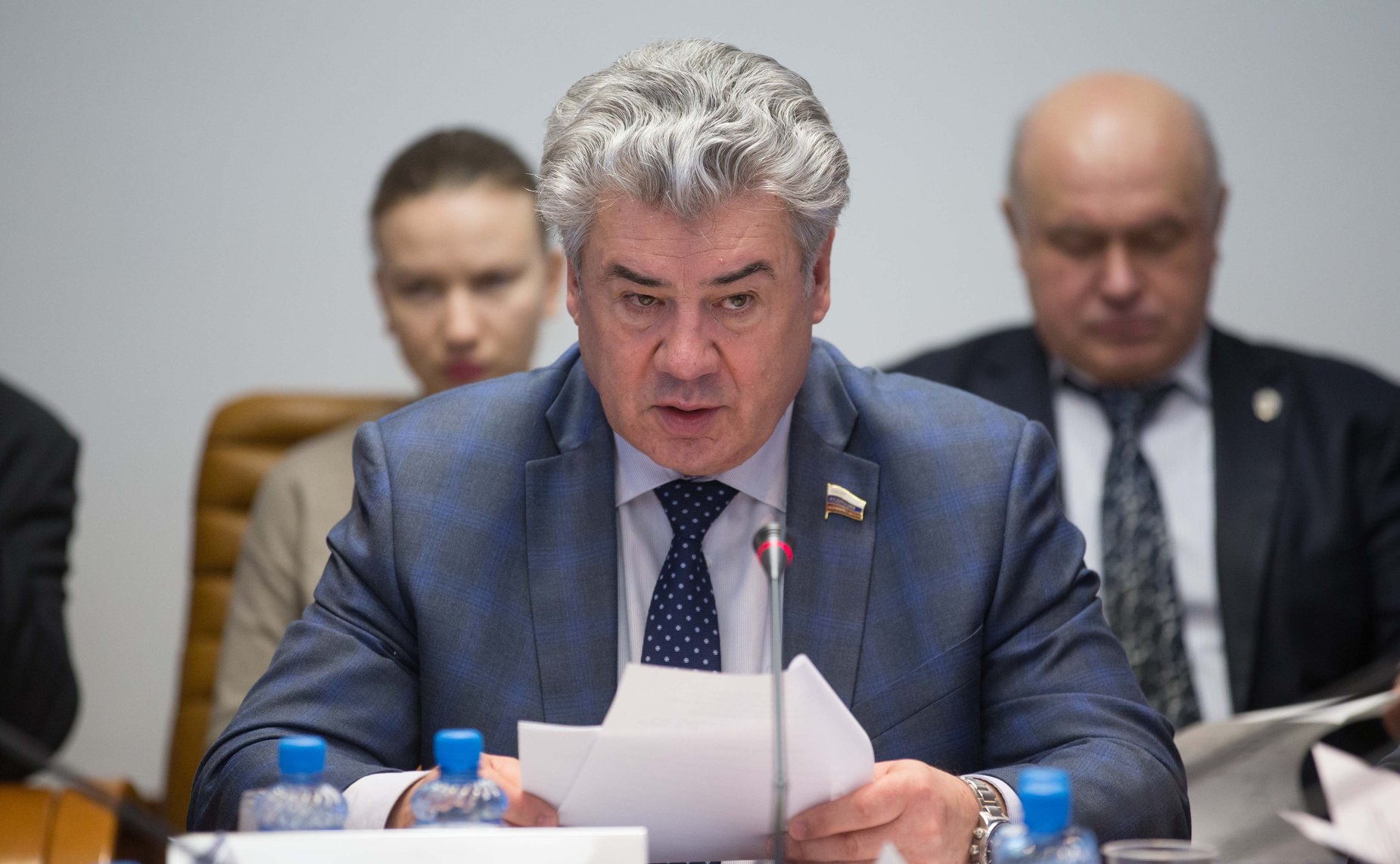 В. Бондарев