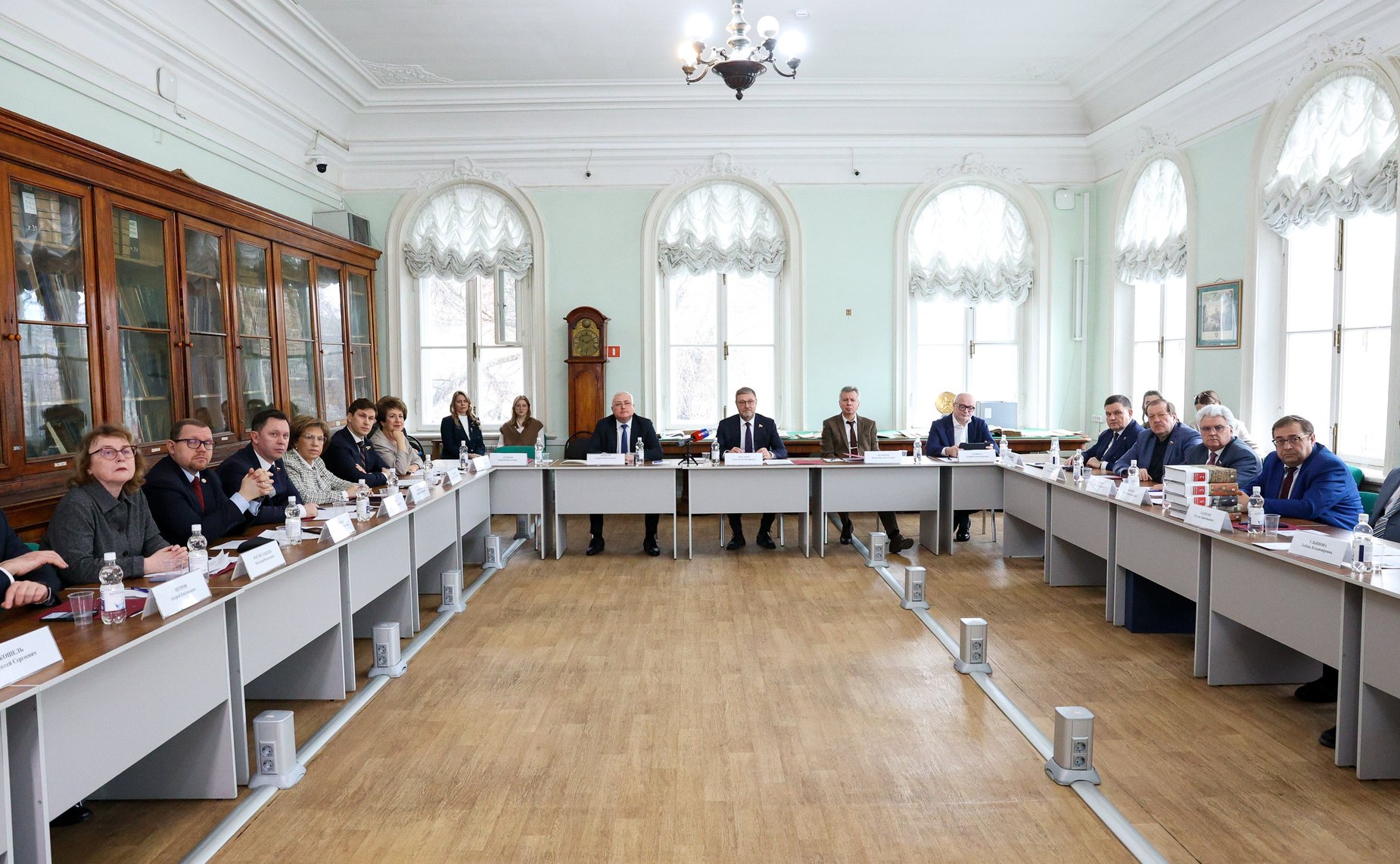 Первое заседание в рамках «Сенатских чтений» на тему «От Вече до Правительствующего сената: предыстория российского парламентаризма»