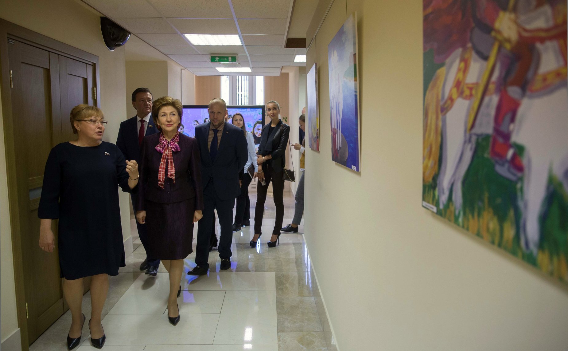 В Совете Федерации состоялось открытие выставки работ победителей молодёжного историко-культурного фестиваля «Истории достоинства. От Владимира – до Владимира»