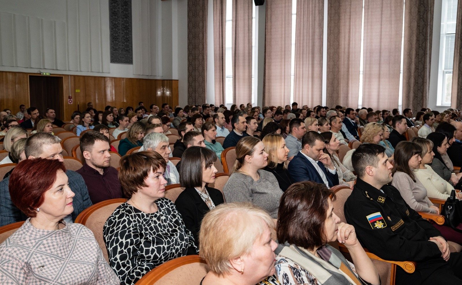 Олег Цепкин провел встречу с руководством и сотрудниками Приборостроительного завода в городе Трехгорном Челябинской области