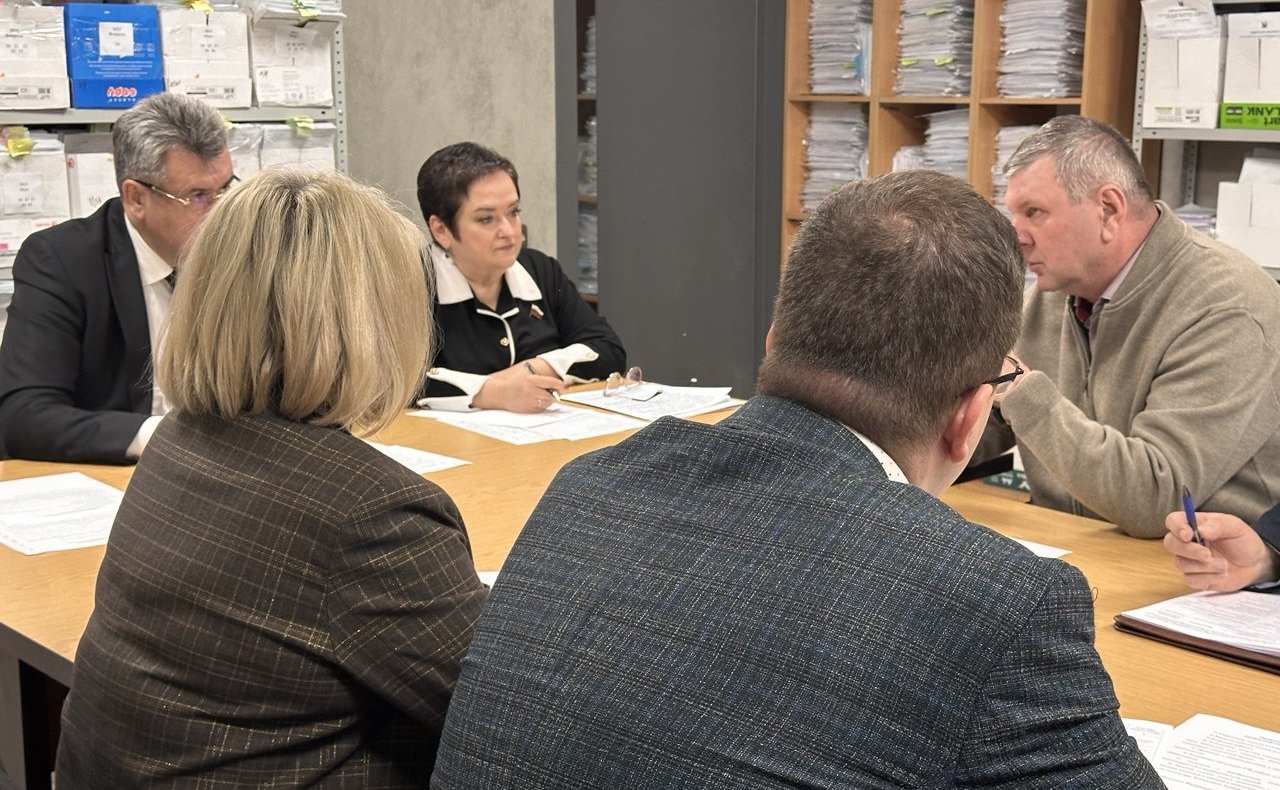 Лариса Мельник инициировала проведение совещания по актуальным проблемам рыбодобывающей отрасли региона