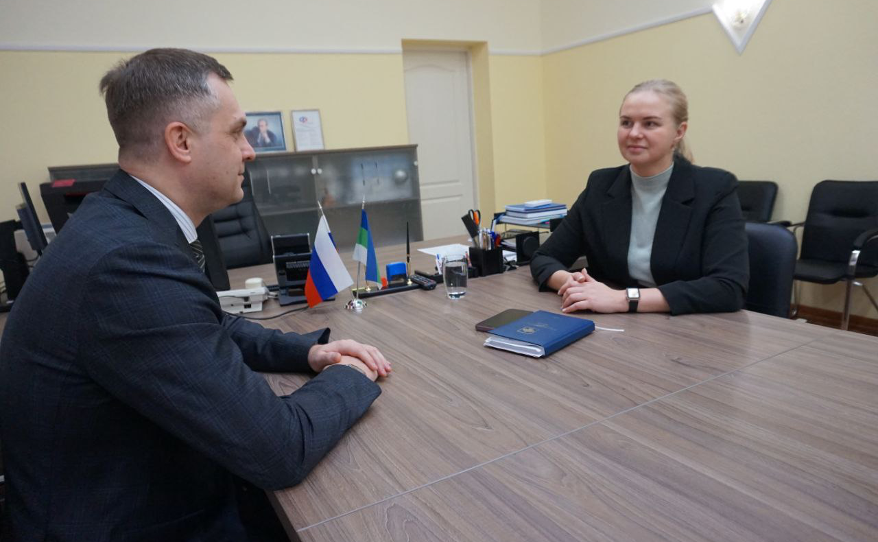 Екатерина Грибкова во время работы в регионе встретилась с управляющим Отделением Социального фонда России по Республике Коми Антоном Хозяиновым