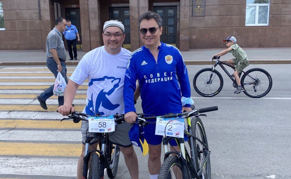 Ирек Ялалов принял участие в ежегодном велопараде «День тысячи велосипедистов» в городе Уфа