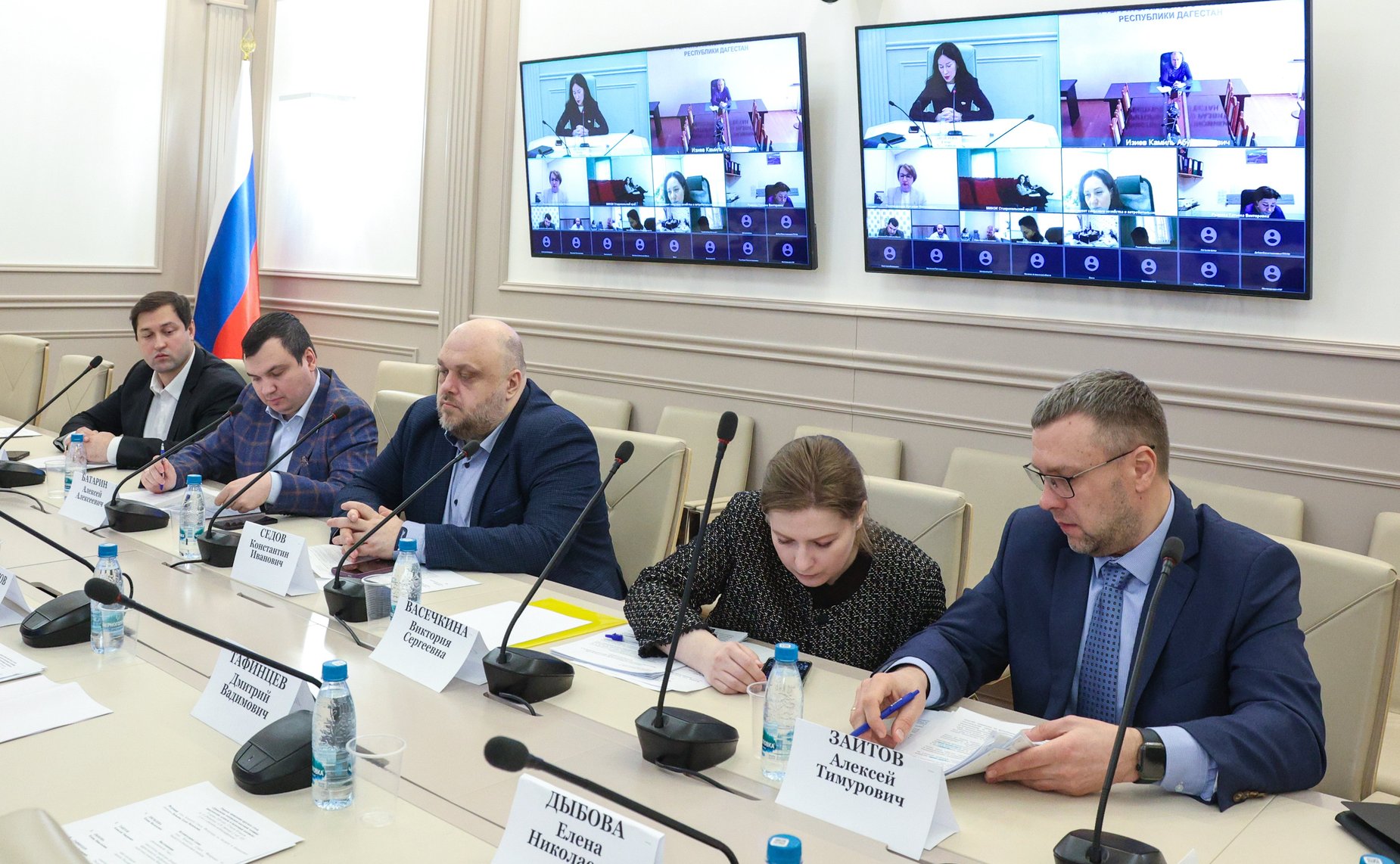 Круглый стол Комитета Совета Федерации по бюджету и финансовым рынкам «Применение контрольно-кассовой техники: практические аспекты и налоговый контроль»