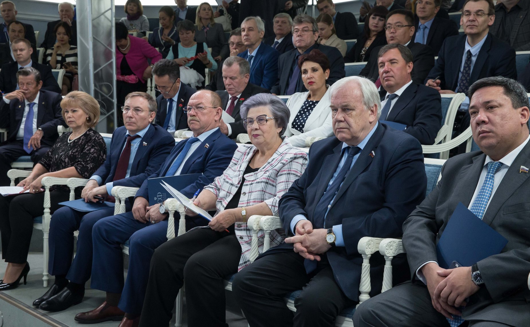 «Круглый стол» на тему «Телецкое озеро – уникальный природный символ России»