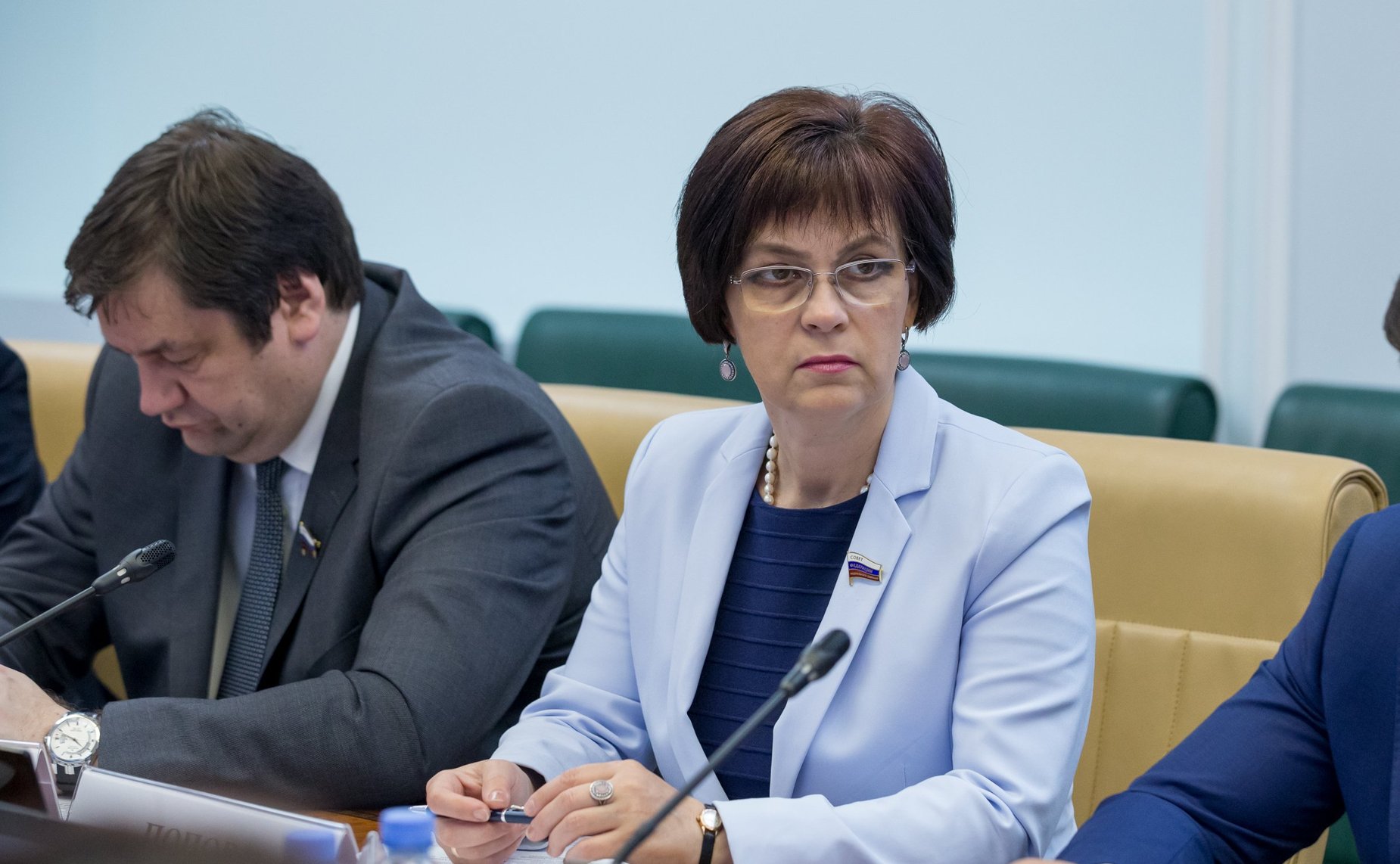 Елена Попова