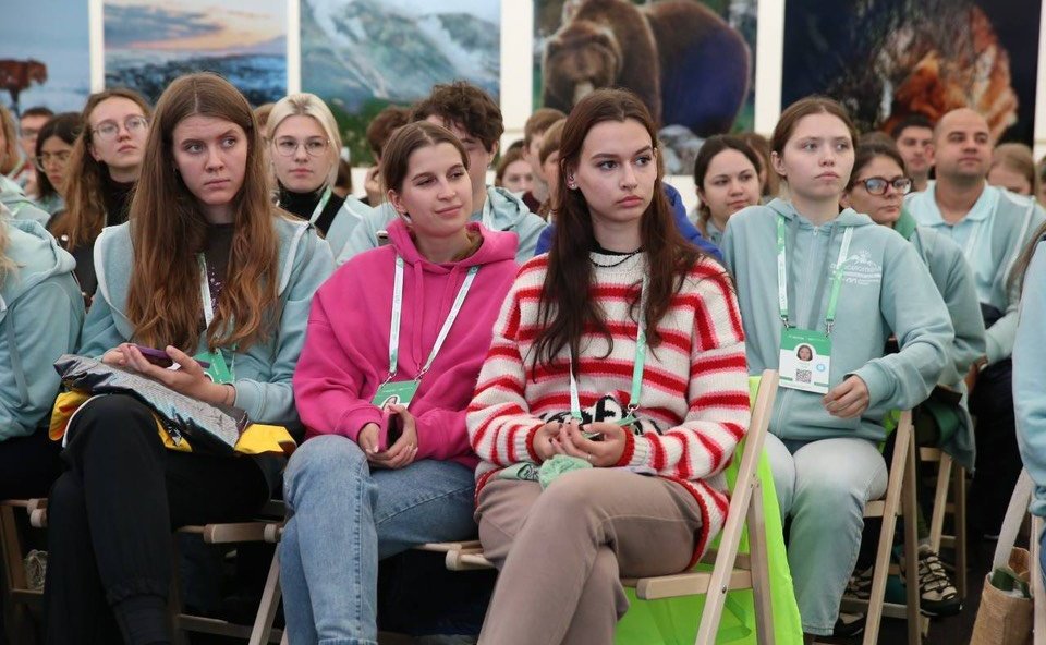 Валерий Пономарев в ходе работы в регионе принял участие в мероприятиях деловой программы молодежного форума «Экосистема. Заповедный край»