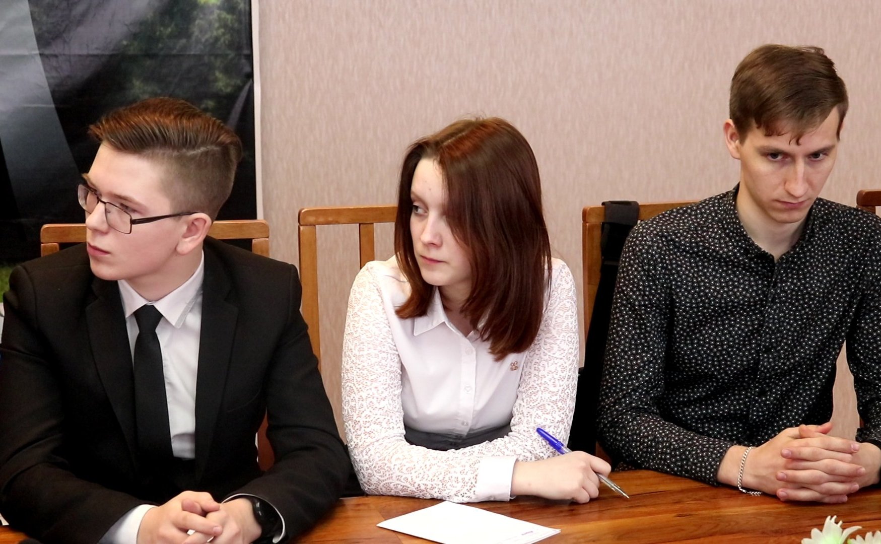 Виктор Смирнов встретился с представителями молодежной администрации Фурмановского муниципального района