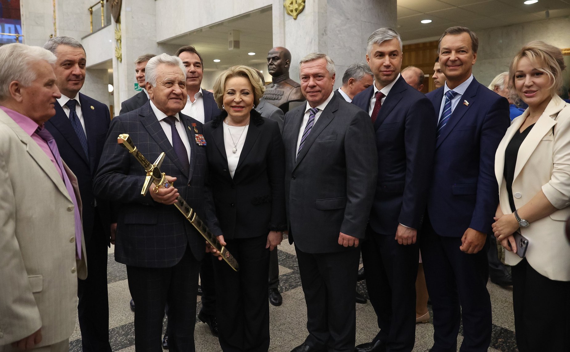 Торжественная церемония передачи «Мечей Победы» Городам воинской славы