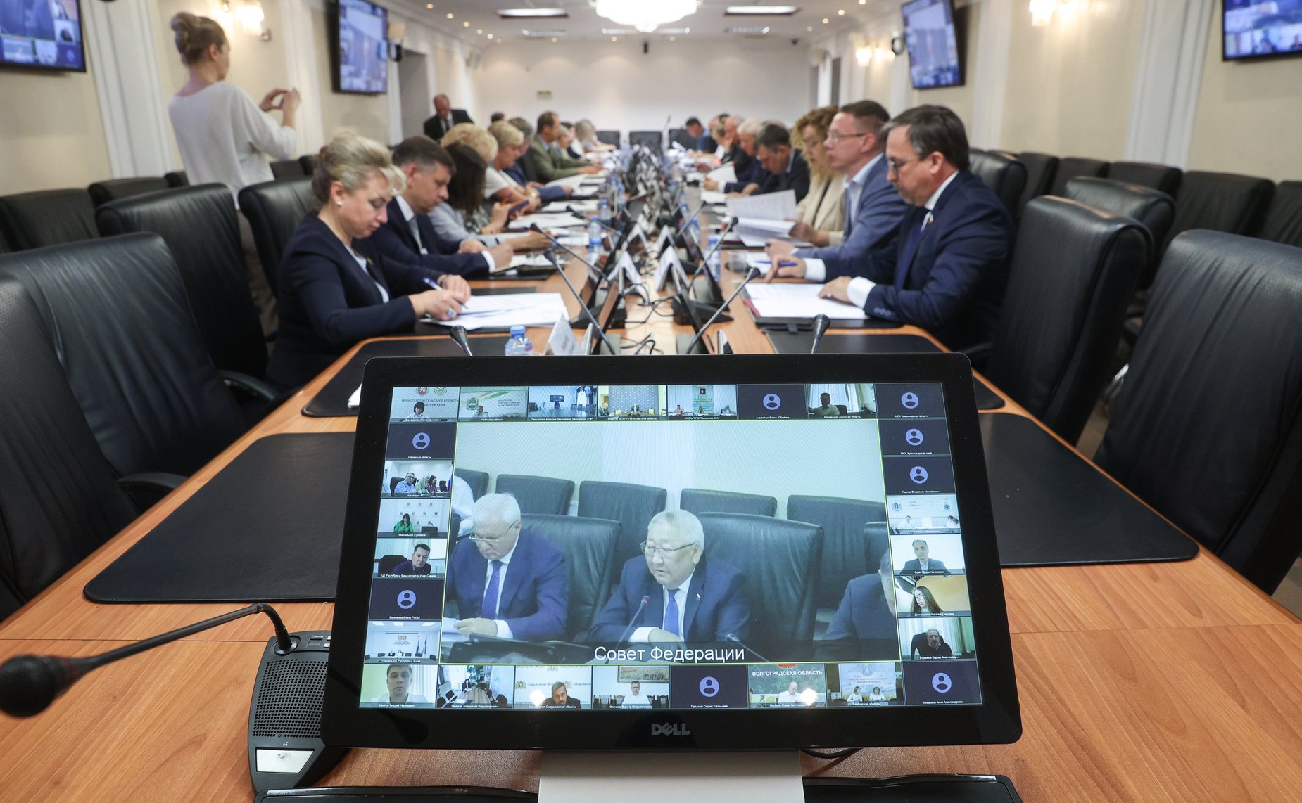 Круглый стол Комитета Совета Федерации по аграрно-продовольственной политике и природопользованию