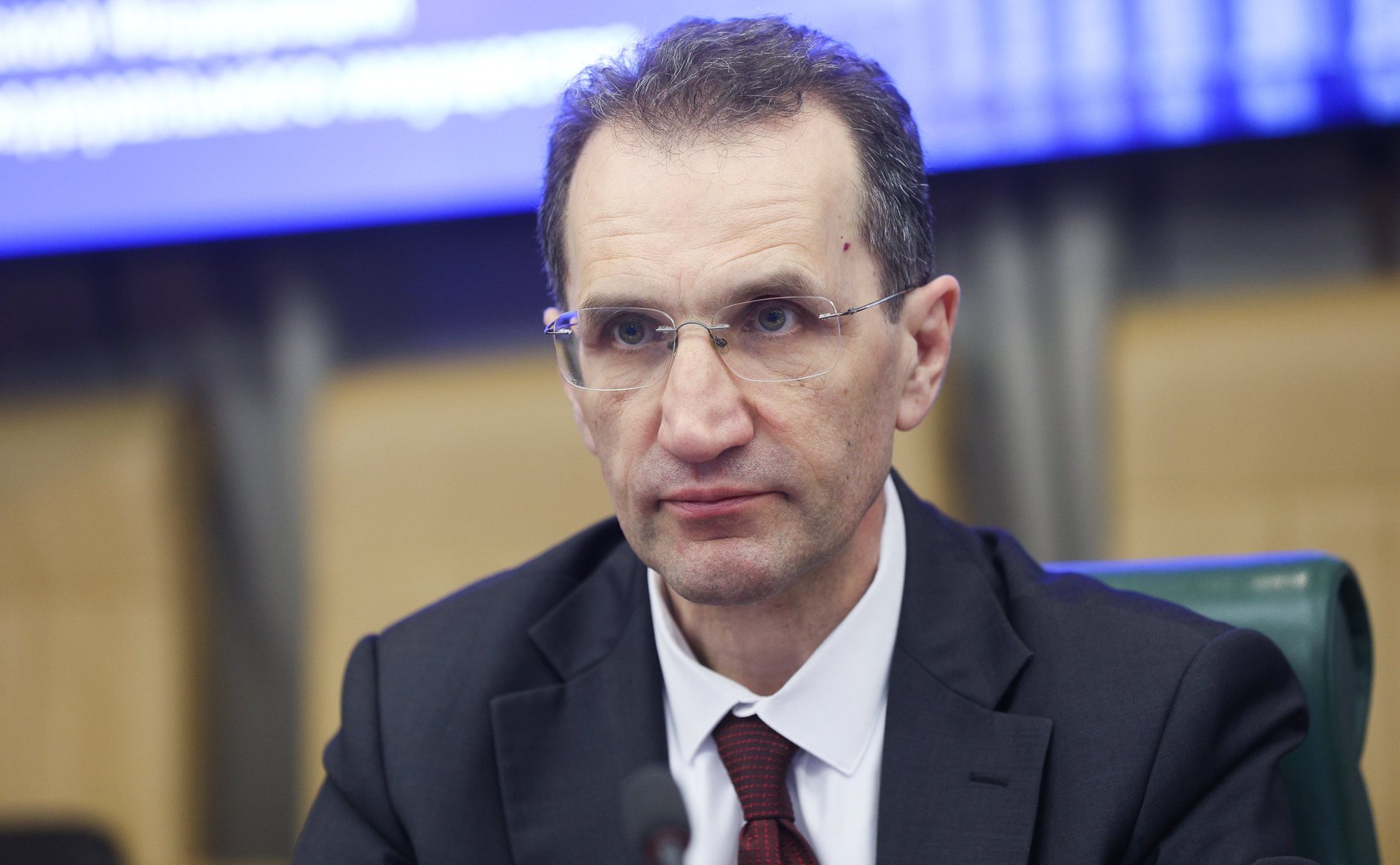 Круглый стол Комитета СФ по экономической политике «Совершенствование оснований и порядка передачи федерального недвижимого имущества в государственную собственность субъектов РФ и муниципальную собственность»