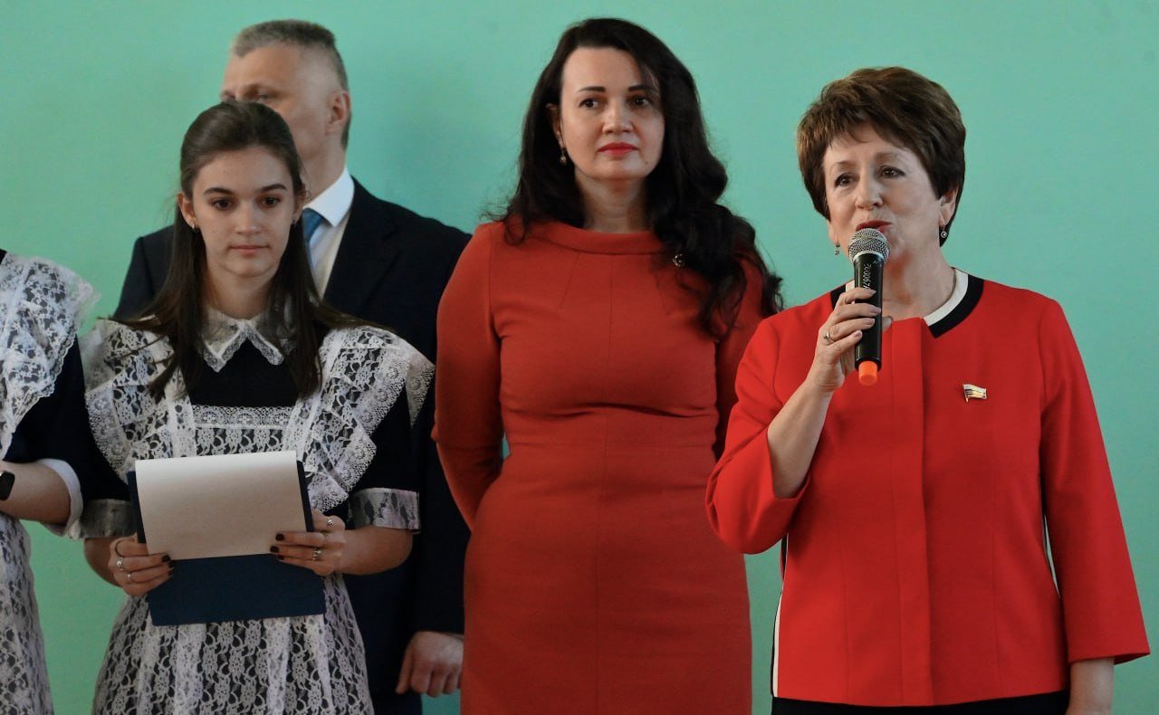 Екатерина Алтабаева открыла Год педагога и наставника в Севастопольской школе