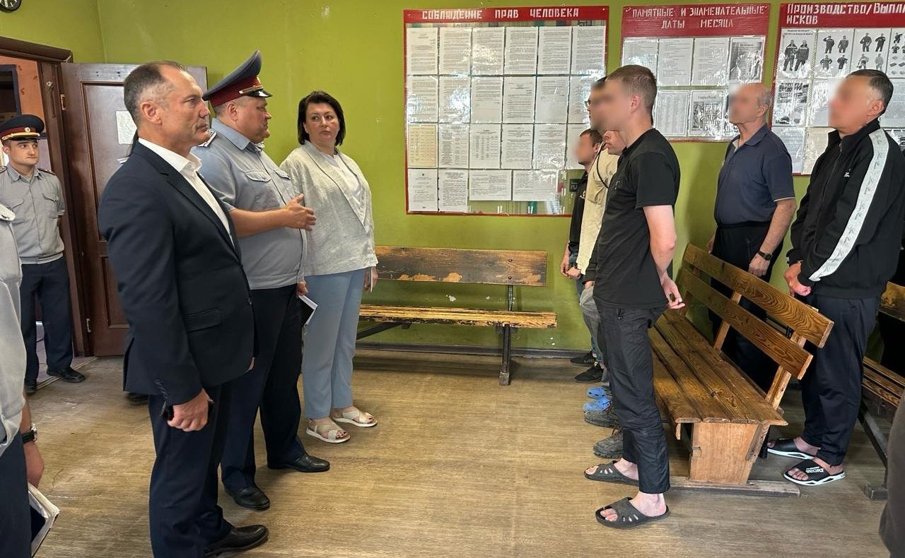 Игорь Мурог в рамках региональной недели совместно с Уполномоченным по правам человека в Рязанской области Натальей Епихиной посетил рязанские исправительные учреждения