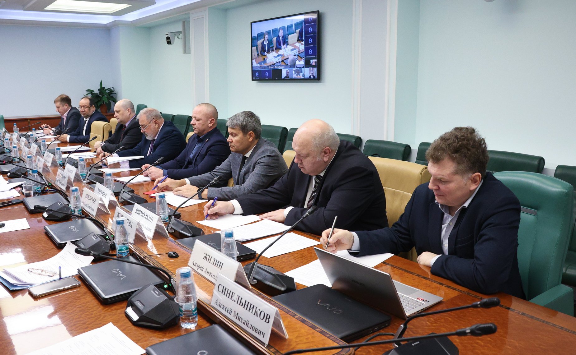 Совещание Комитета Совета Федерации по экономической политике «Повышение энергетической эффективности распределительных электрических сетей»