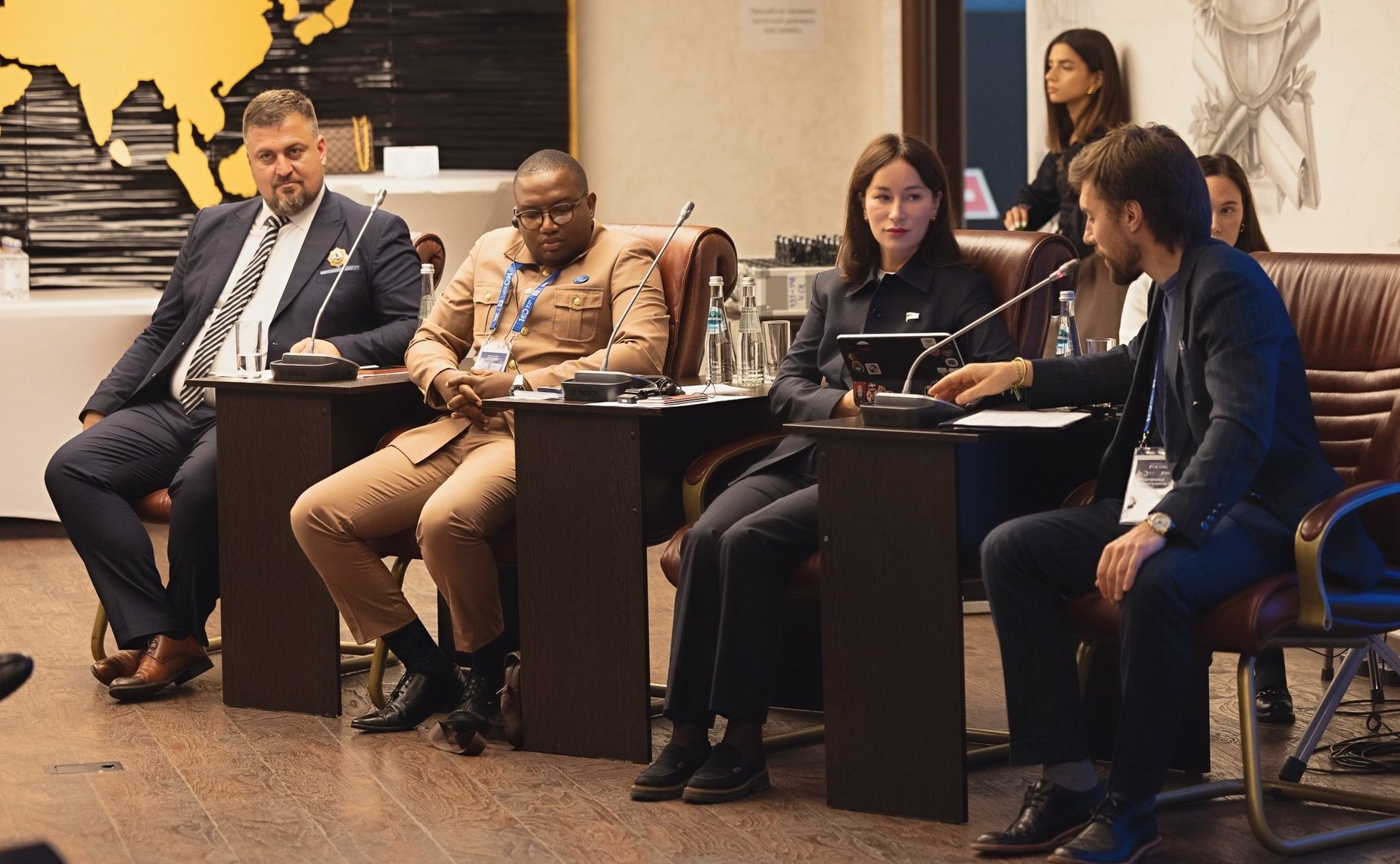 В рамках деловой программы Международного форума сотрудничества состоялась сессия «100 лет народной дипломатии – 180 лет РГО: экология вне границ»