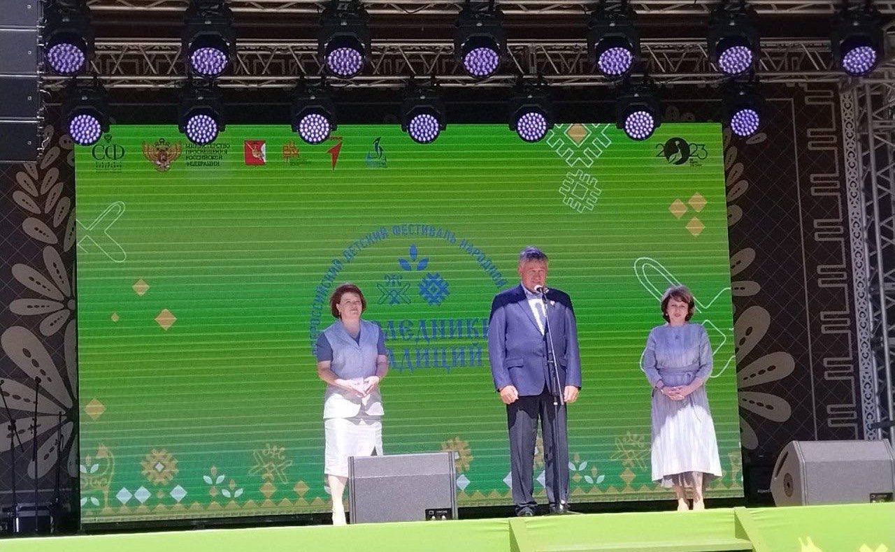 Юрий Воробьев принял участие в заключительном этапе Всероссийского детского фестиваля «Наследники традиций», который проходит на Вологодчине