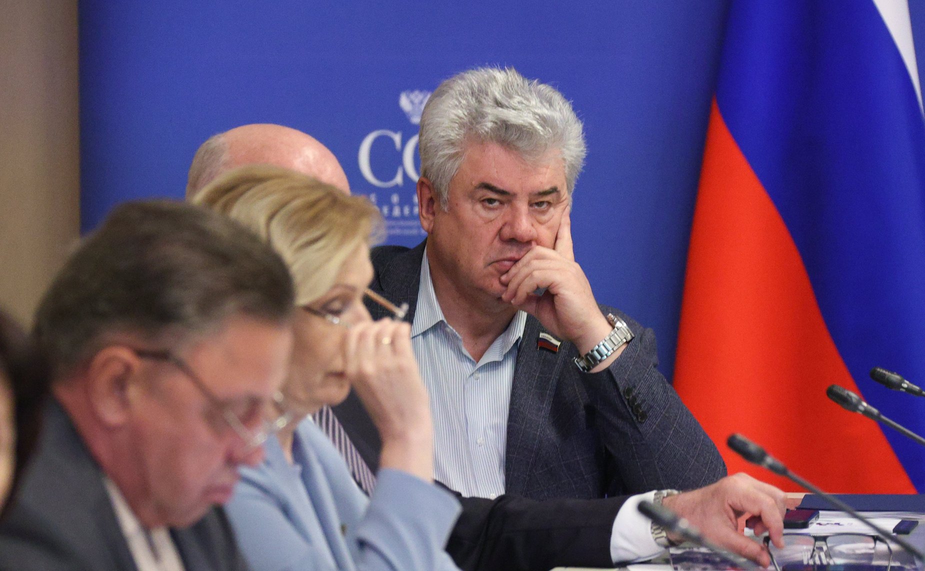 Виктор Бондарев