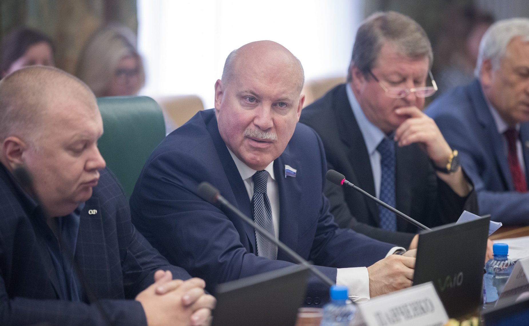 Д. Мезенцев