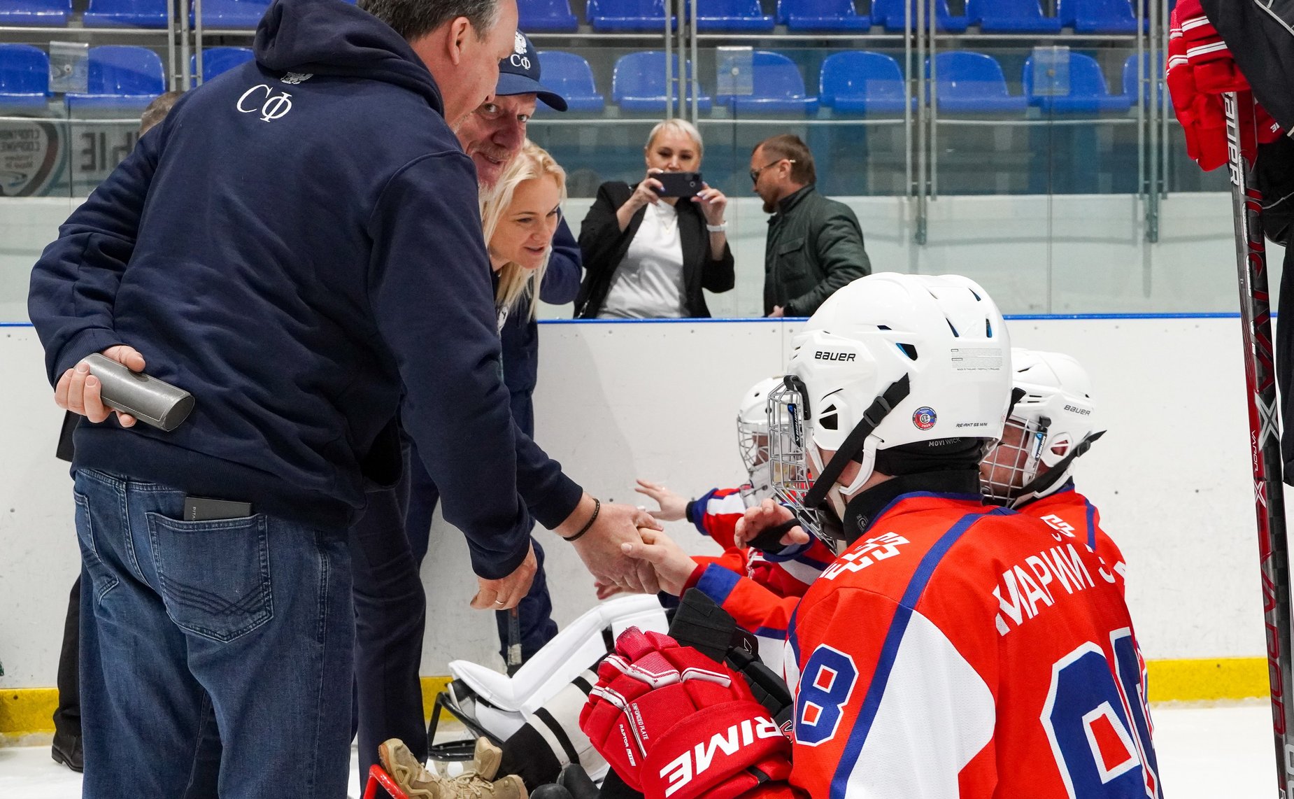 Сенаторы посетили Ледовый дворец Марий Эл