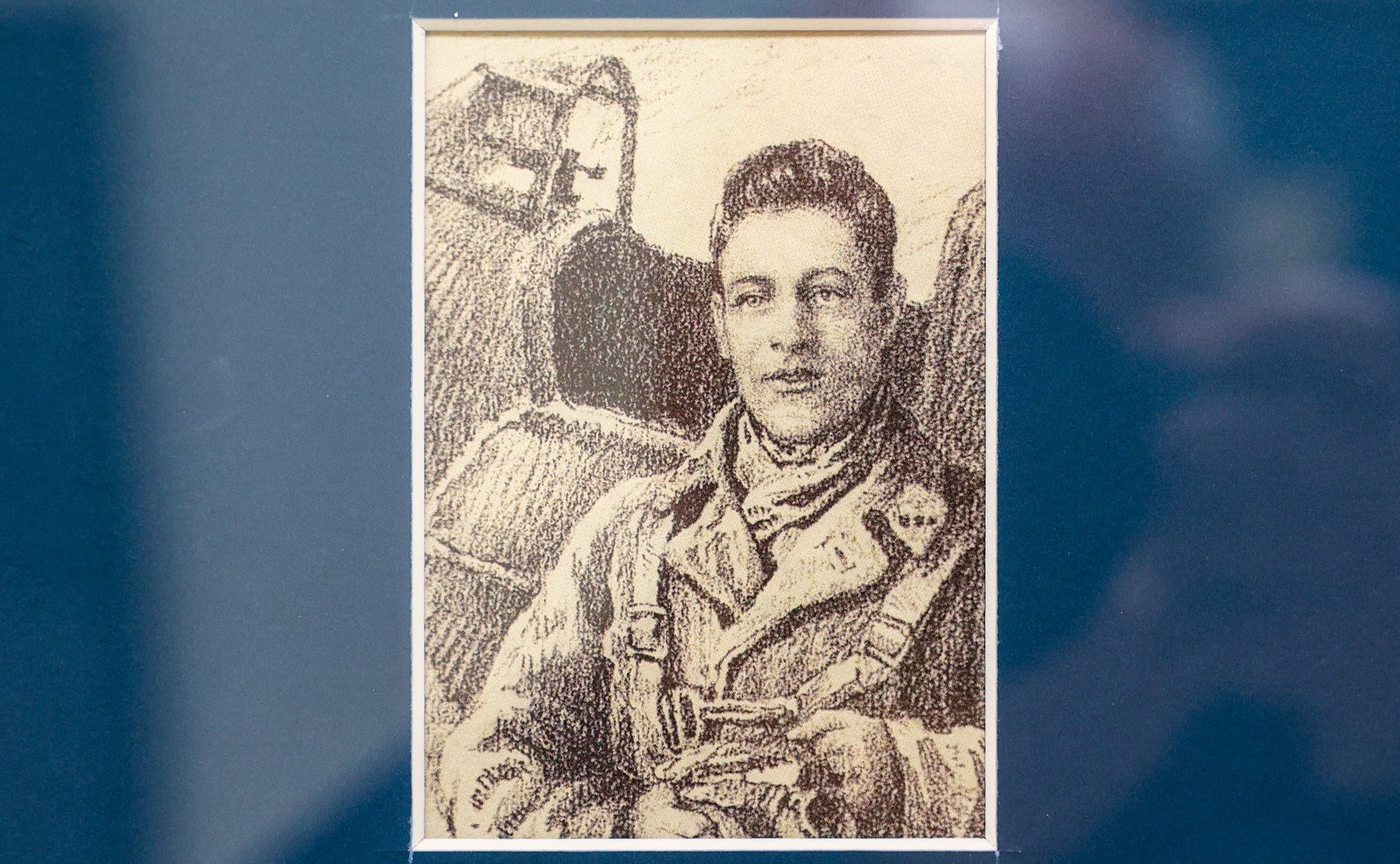 В Совете Федерации состоялось открытие выставки графических работ Яр-Кравченко «Лётчики — защитники в годы ВОВ»