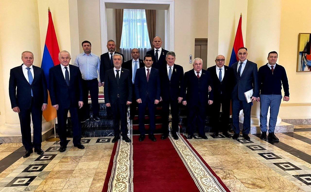 Встреча сопредседателей Межпарламентской комиссии по сотрудничеству Федерального Собрания Российской Федерации и Национального Собрания Республики Армения Юрия Воробьева и Акоба Аршакяна