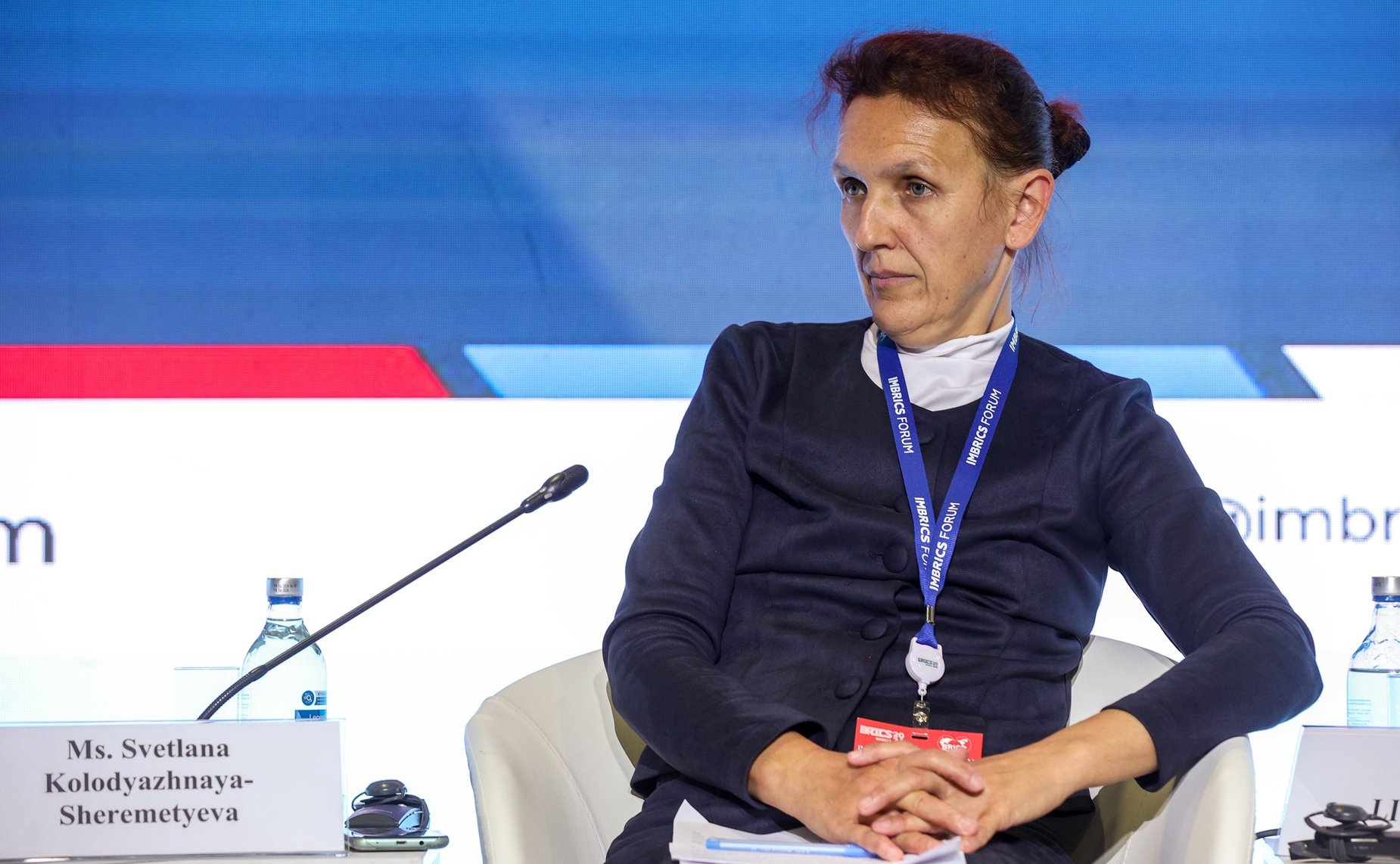 Заседание сессии «Развитие молодежного парламентаризма. Международное сотрудничество молодых парламентариев: практика, проблемы, перспективы»