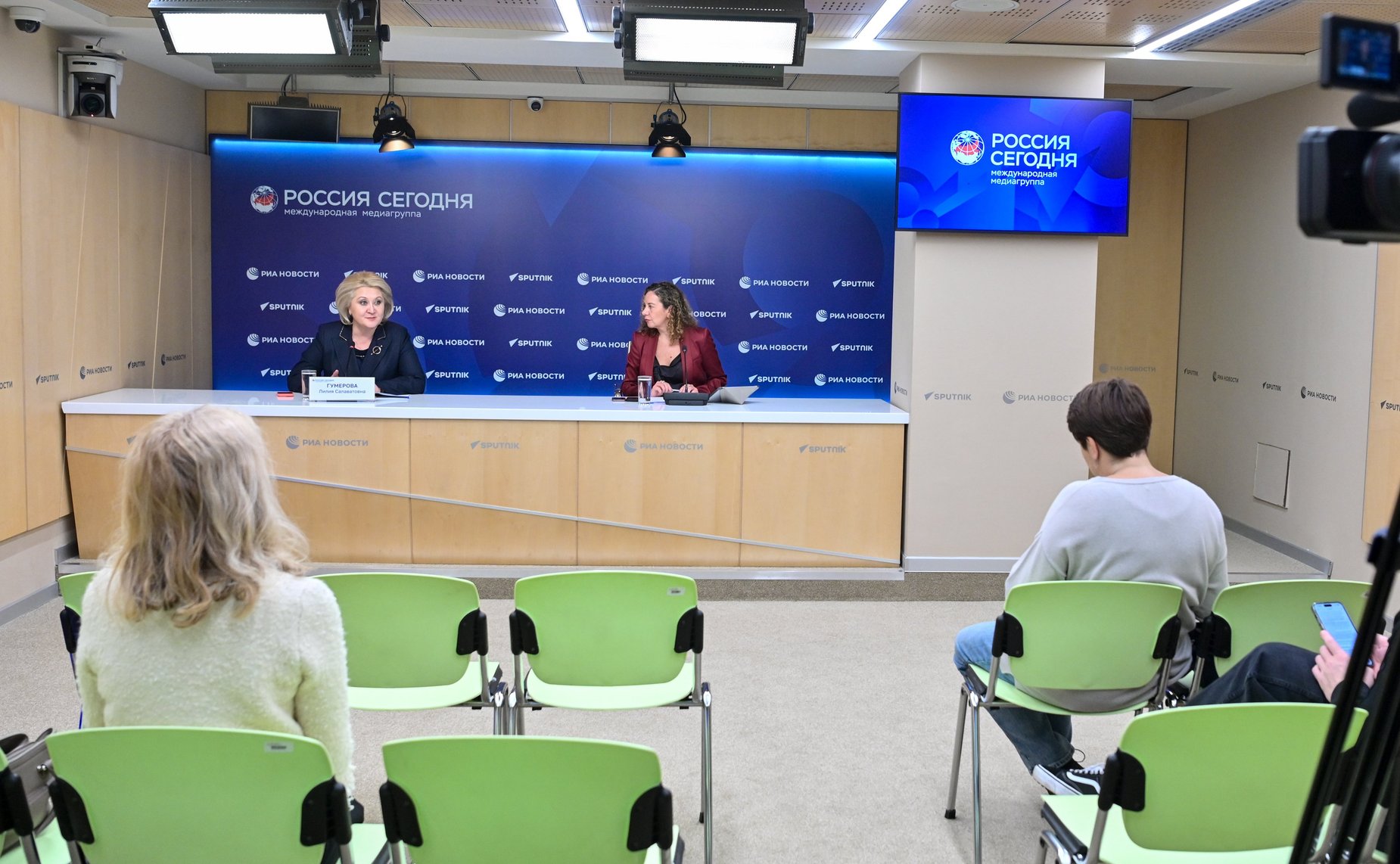 В пресс-центре Медиагруппы «Россия сегодня» состоялась пресс-конференция председателя Комитета СФ по науке, образованию и культуре Лилии Гумеровой, на которой подведены итоги работы Комитета в осеннюю сессию