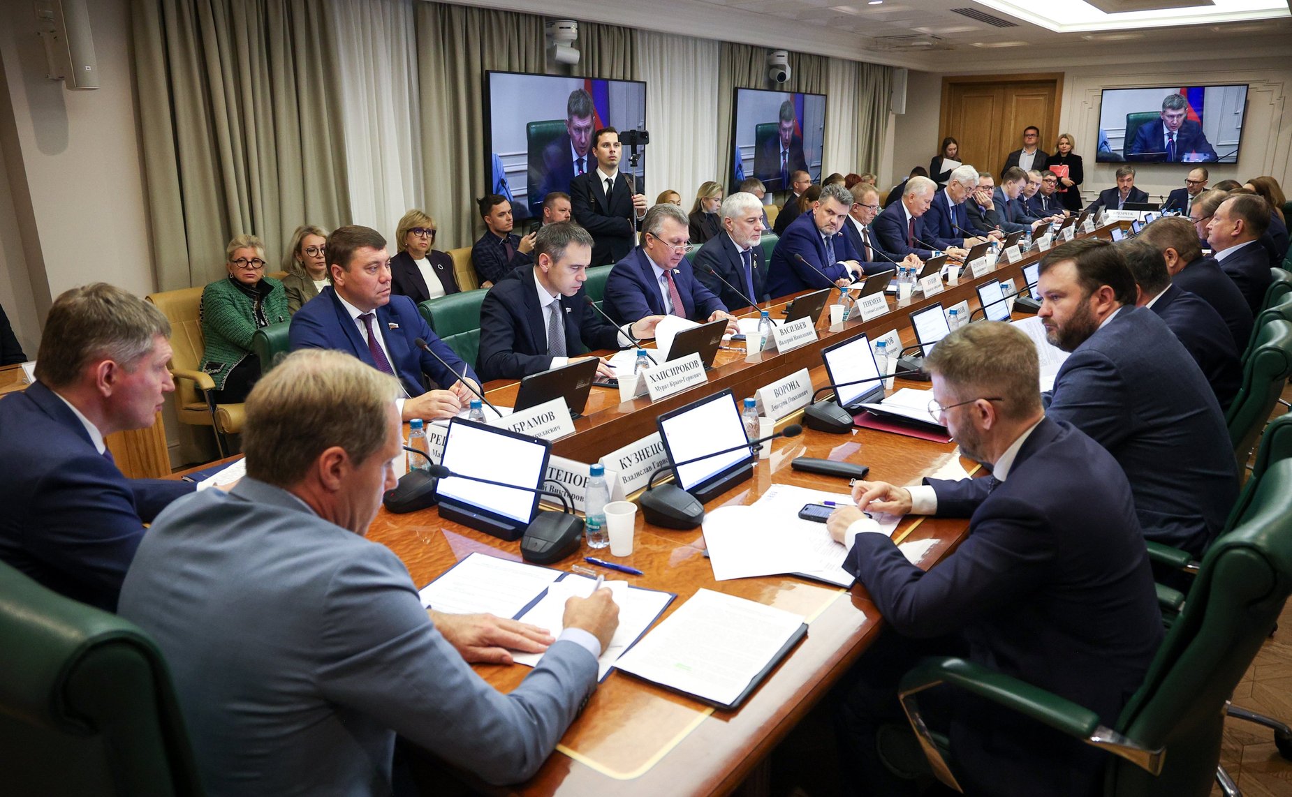 Расширенное заседание Комитета Совета Федерации по экономической политике на тему «Об улучшении транспортной доступности Чукотского автономного округа»