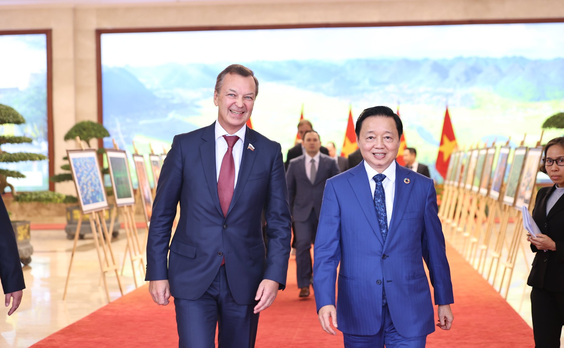 Первый заместитель Председателя СФ Андрей Яцкин провел встречу с заместителем Премьер-Министра Правительства Вьетнама Чан Хонг Ха