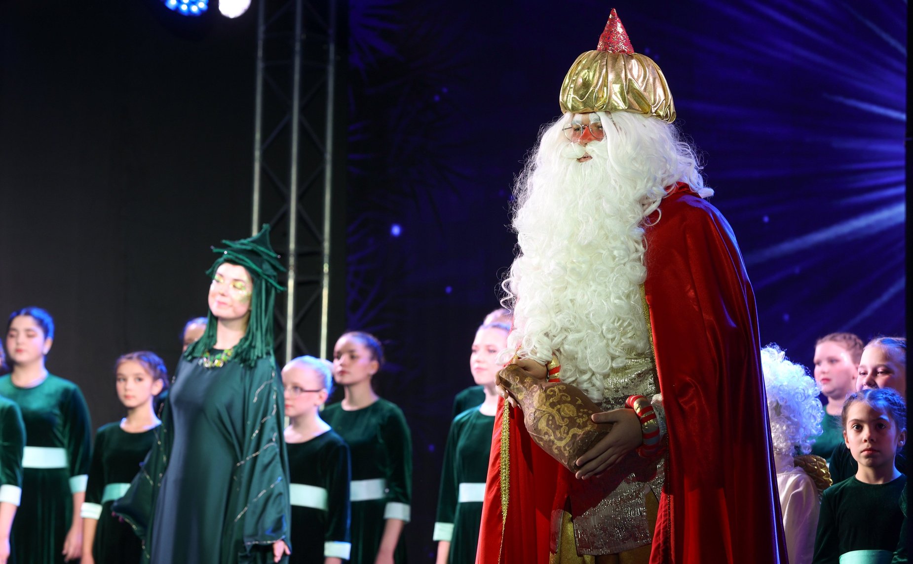 По инициативе Валентины Матвиенко в Таврическом дворце Санкт-Петербурга организована Рождественская елка для детей участников СВО