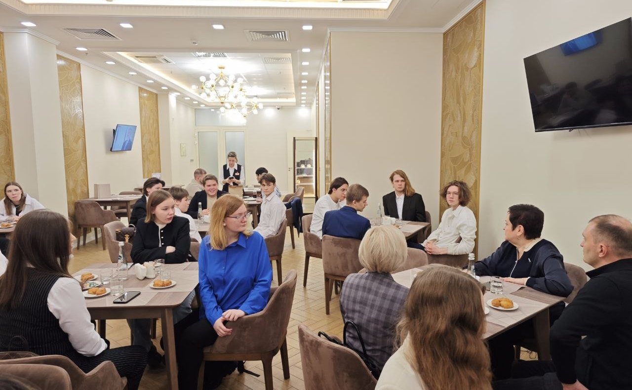 Лариса Мельник встретилась со студентами в Совете Федерации