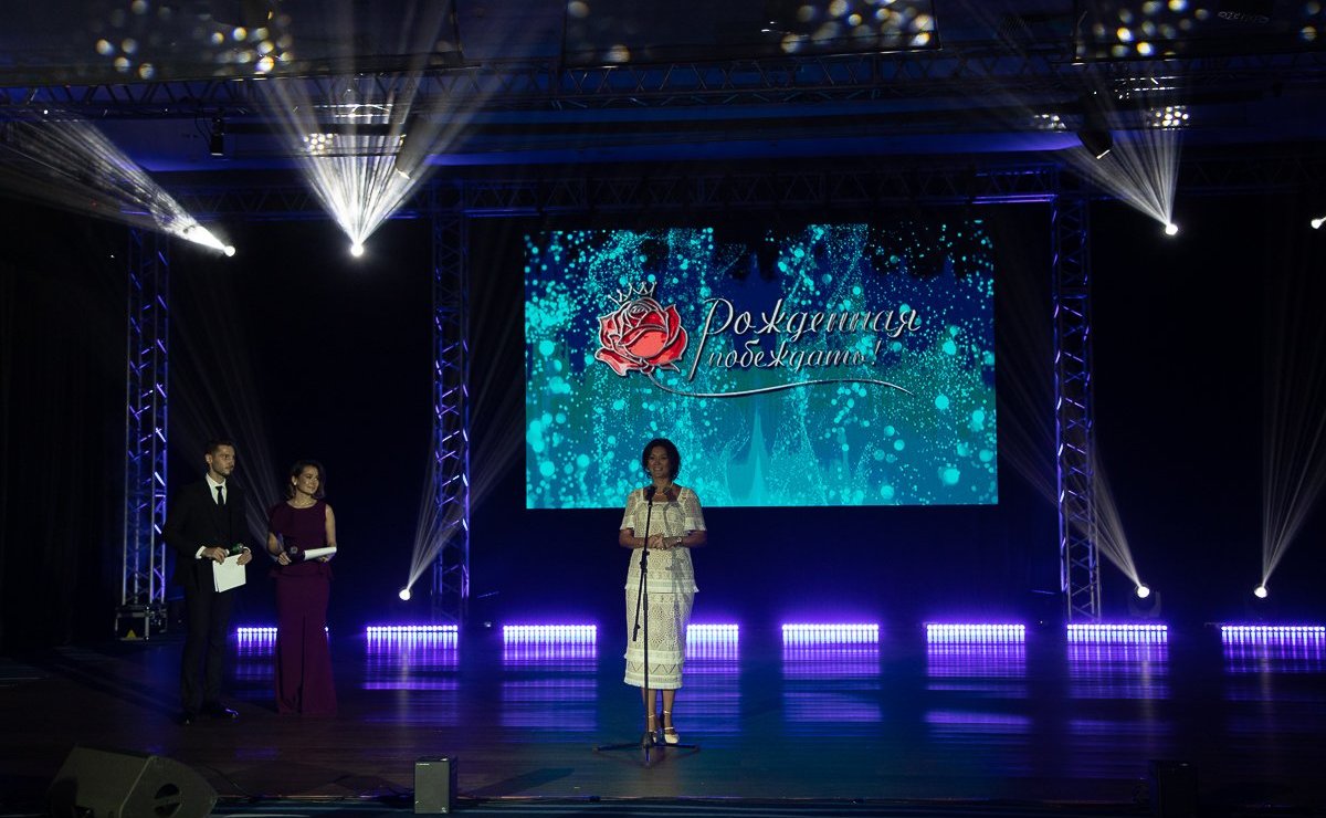 Маргарита Павлова и Дина Оюн приняли участие в социально-культурном проекте, направленном на поддержку девушек с ограниченными возможностями здоровья