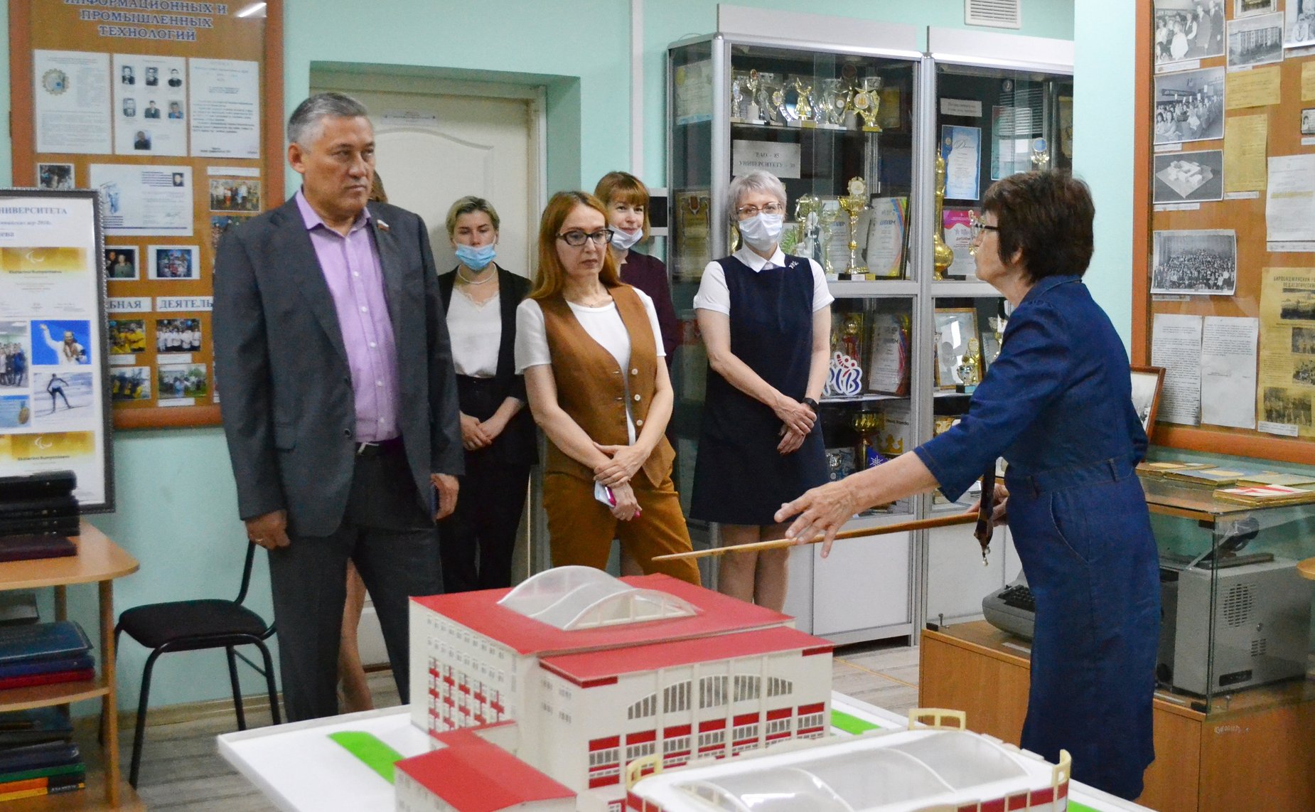 Юрий Валяев посетил Приамурский государственный университет имени Шолом-Алейхема