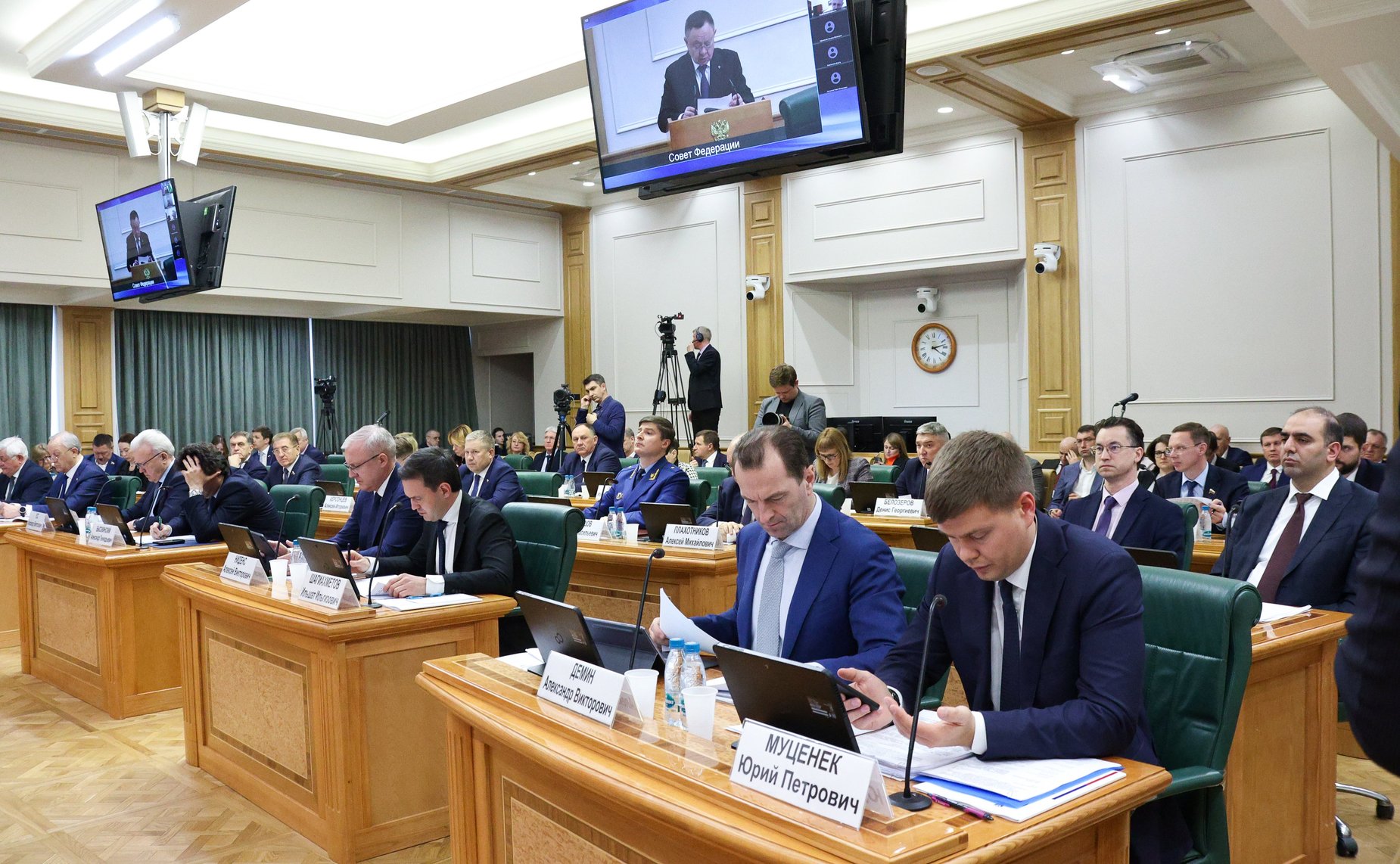 Заседание Совета по вопросам жилищного строительства и содействию развитию жилищно-коммунального комплекса при Совете Федерации