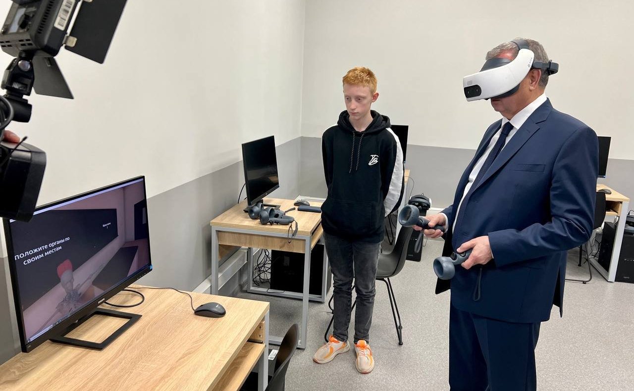 Анатолий Артамонов принял участие в совещании по возрождению в Калужской области регионального отделения «Российских студенческих отрядов»