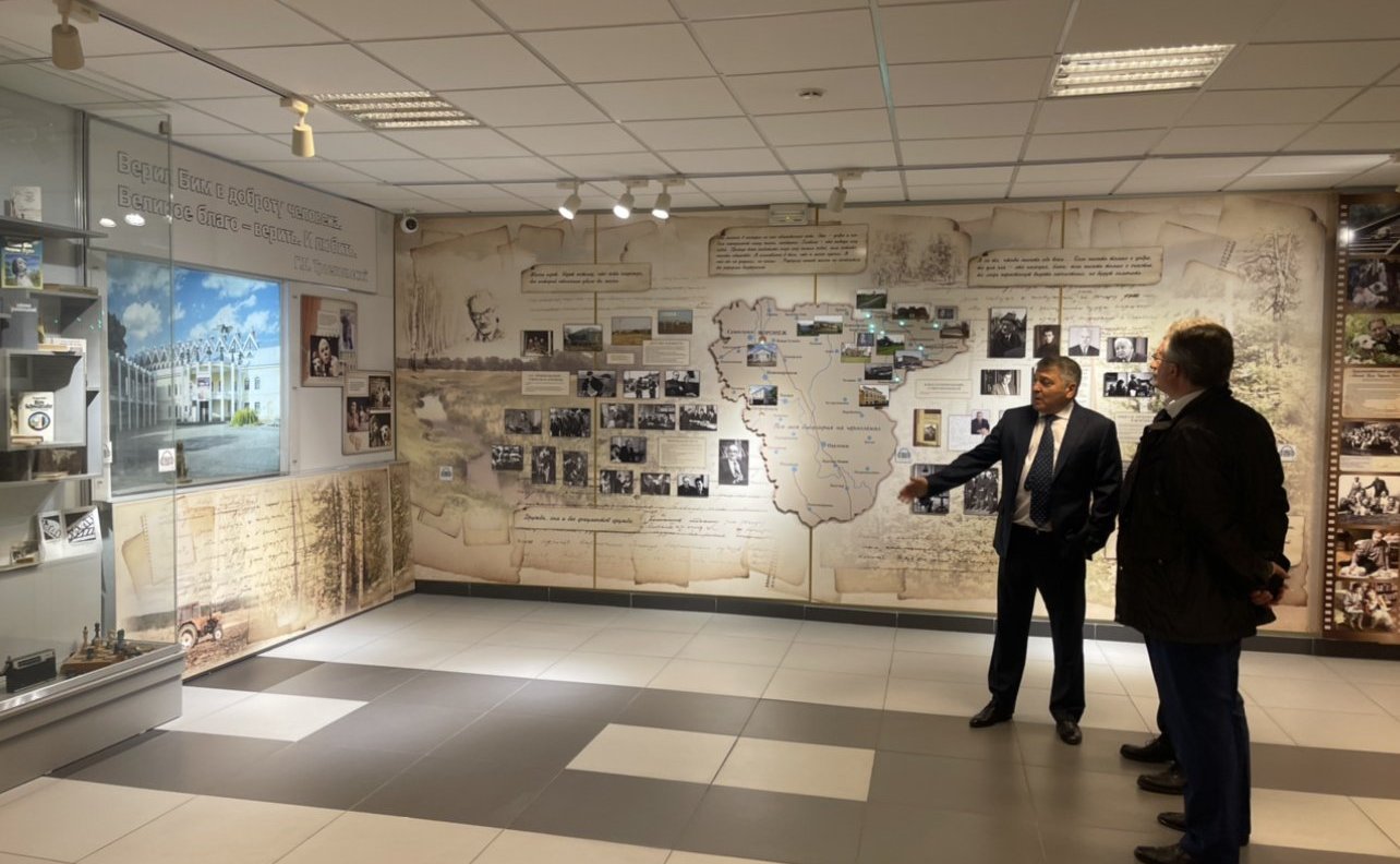 Игорь Кастюкевич предложил применять в новых регионах опыт Воронежа по созданию патриотической образовательной среды в школах