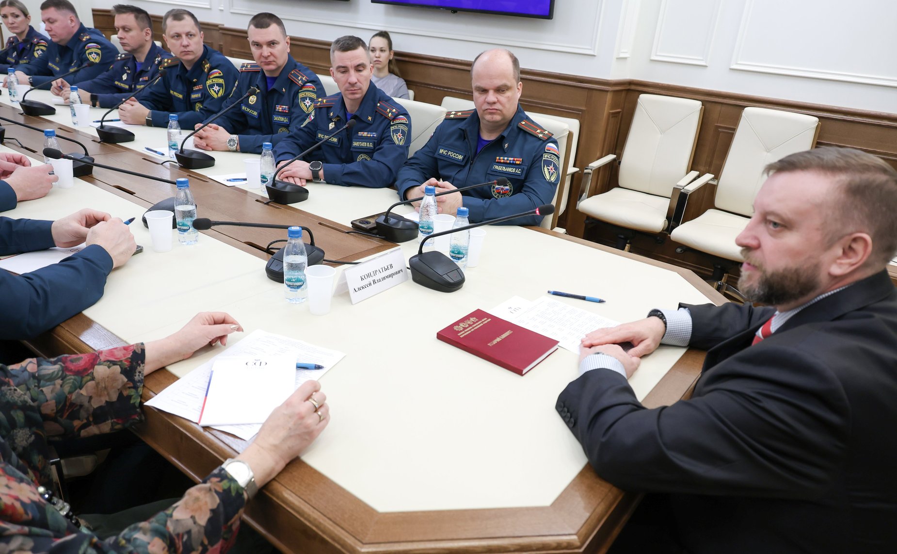 Встреча члена Комитета Совета Федерации по международным делам Алексея Кондратьева со слушателями Академии ГПС МЧС России